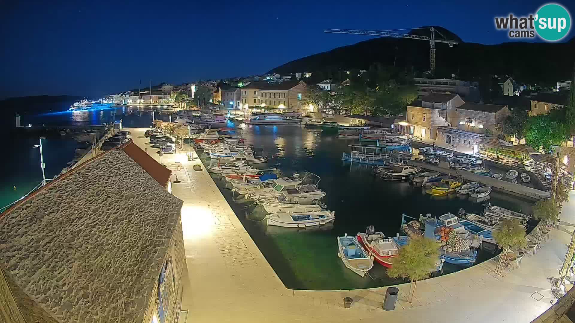Webcam Bol Harbour – Live View of Bol Riva & Marina