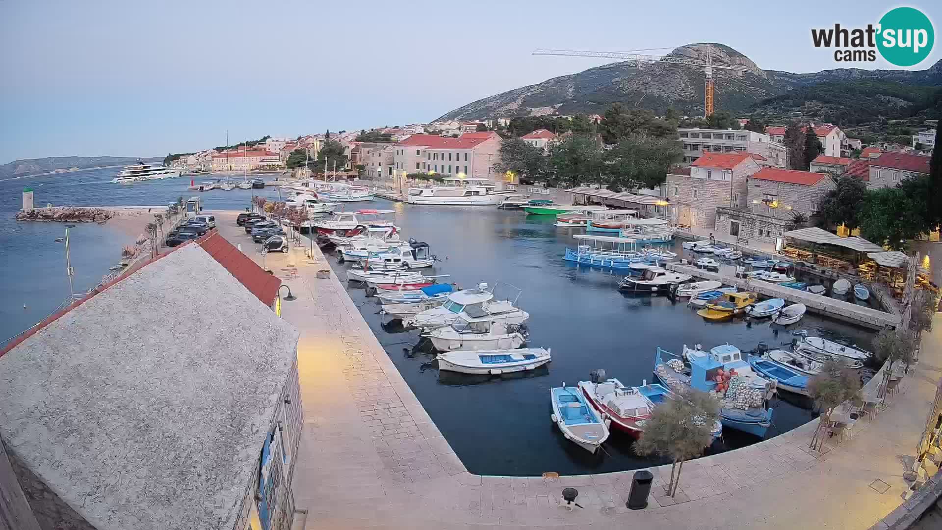 Webcam Bol Harbour – Live View of Bol Riva & Marina