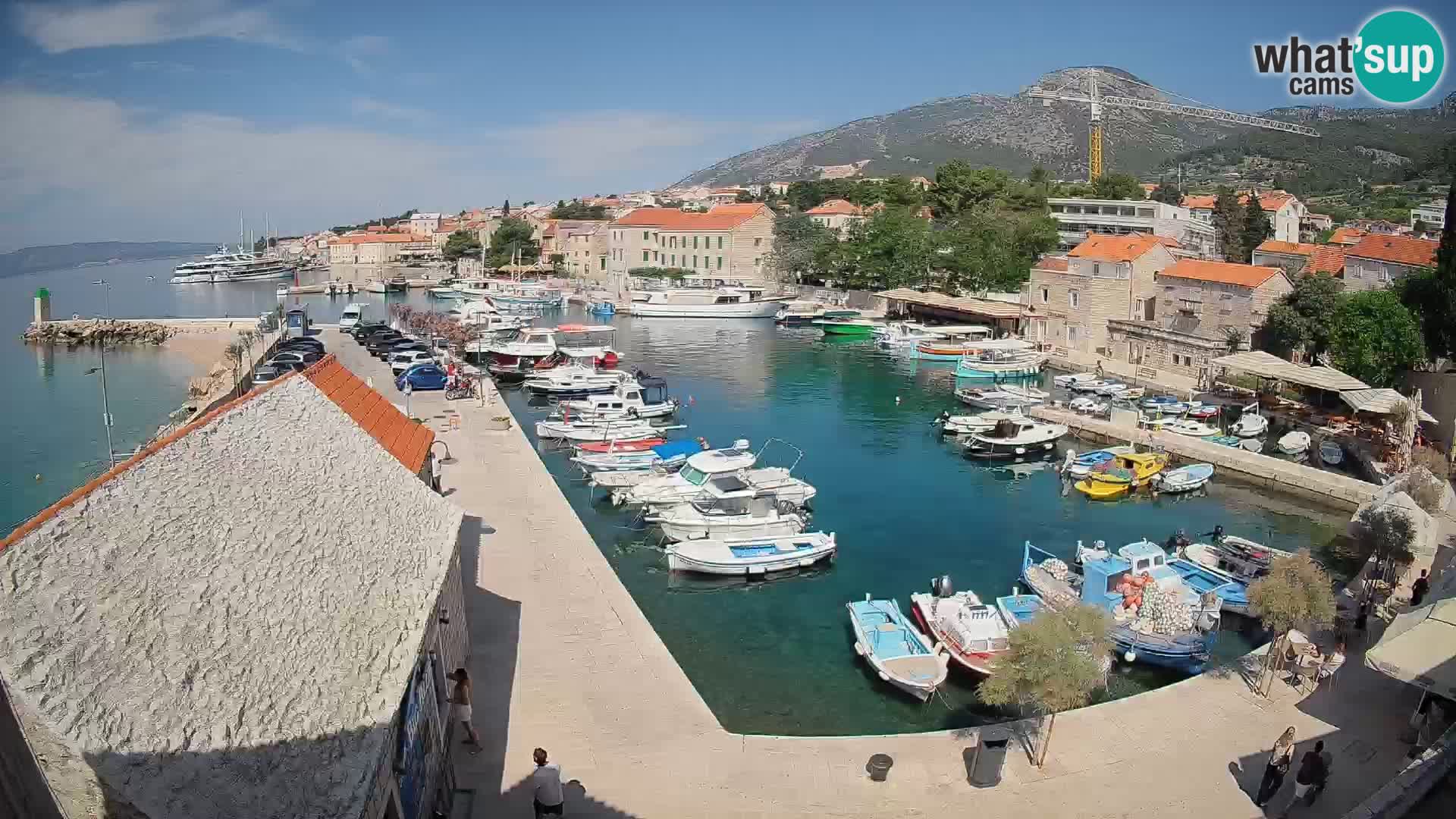 Webcam porto di Bol – Vista live sulla Riva e Marina