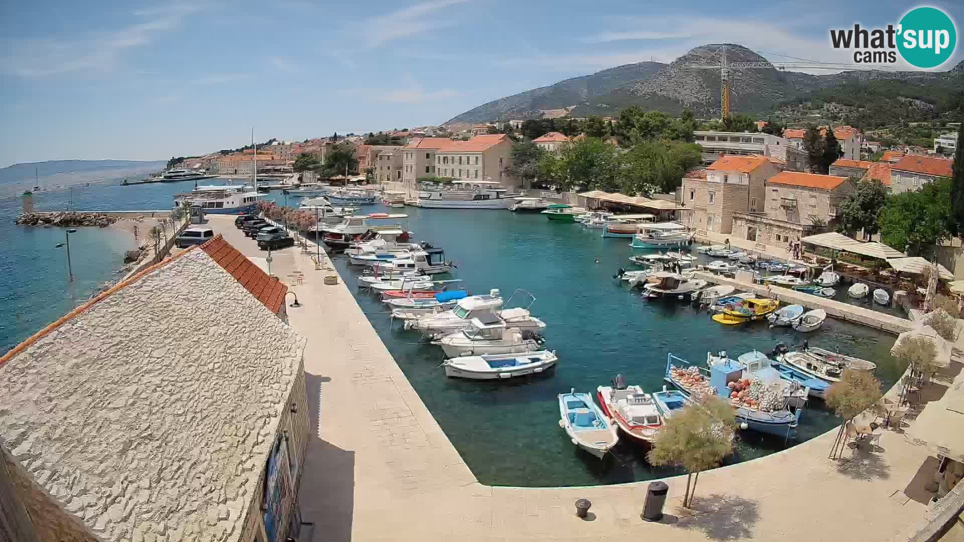 Webcam porto di Bol – Vista live sulla Riva e Marina