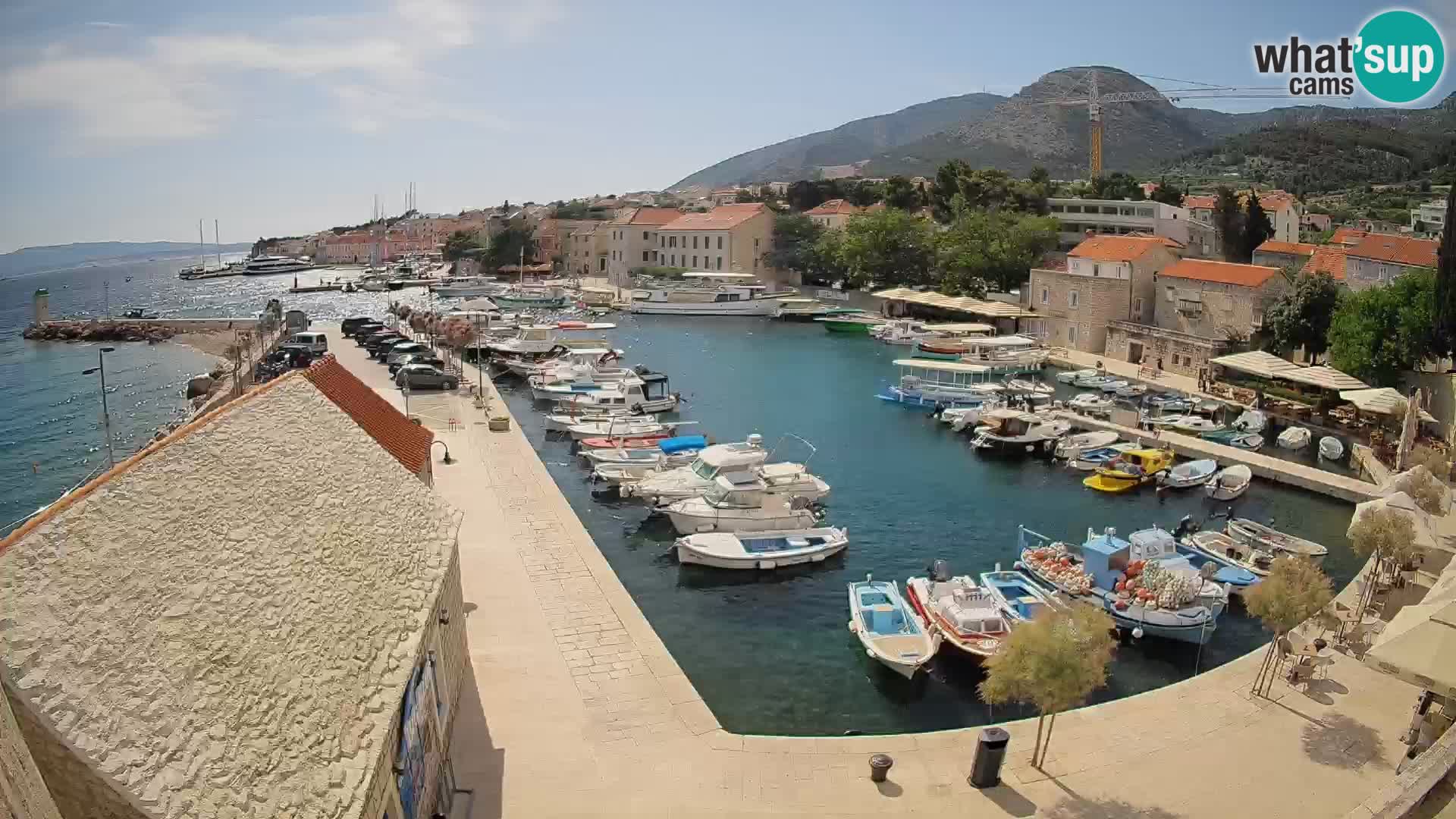 Webcam porto di Bol – Vista live sulla Riva e Marina