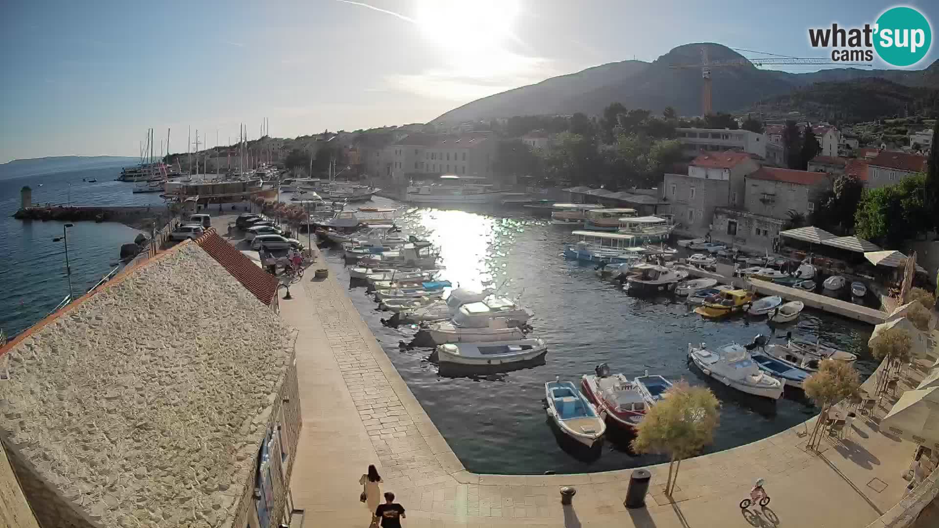 Webcam Bol Hafen – Liveblick auf Bol Riva & Marina