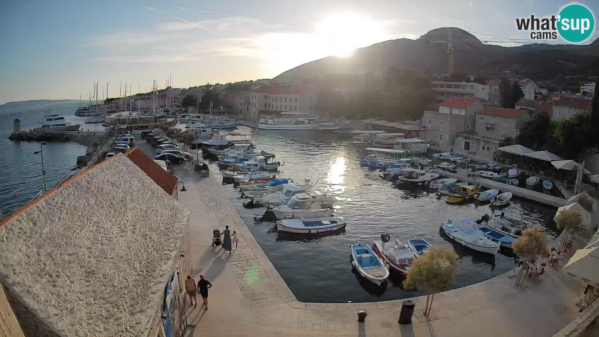 Webcam Bol Harbour – Live View of Bol Riva & Marina
