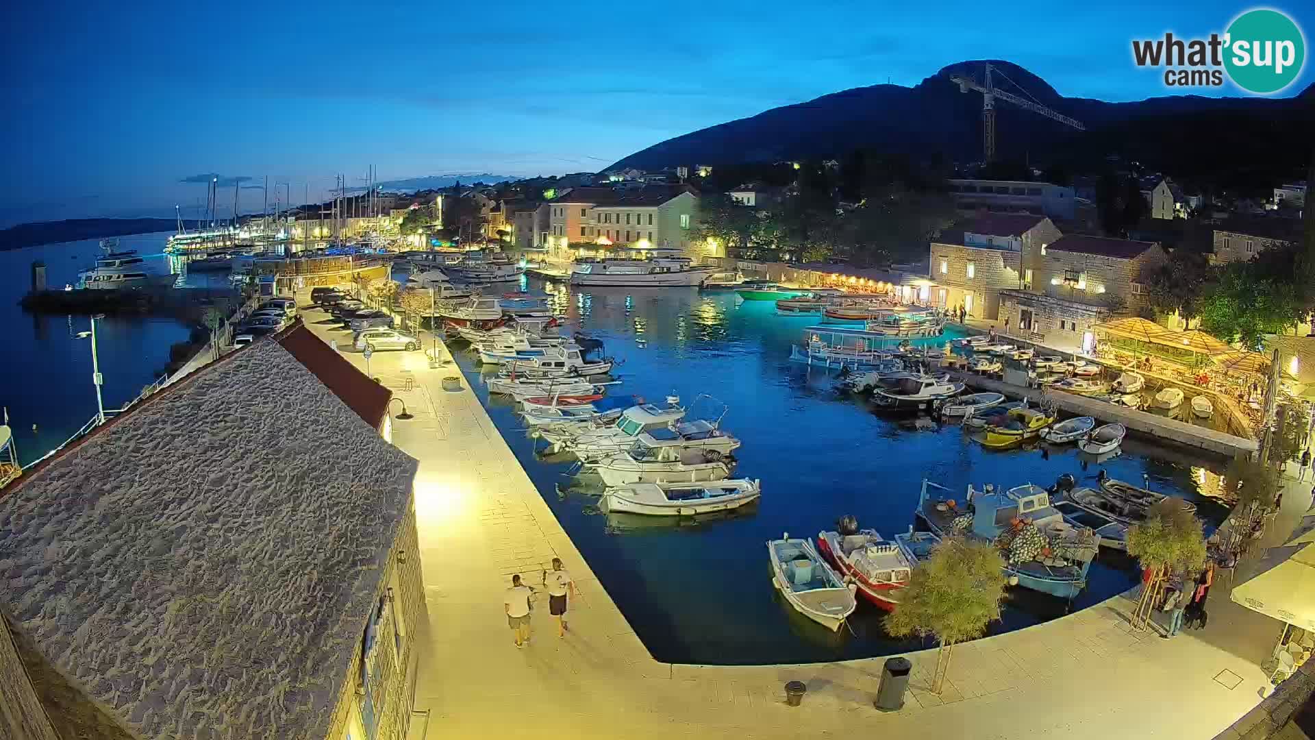 Webcam Bol Hafen – Liveblick auf Bol Riva & Marina