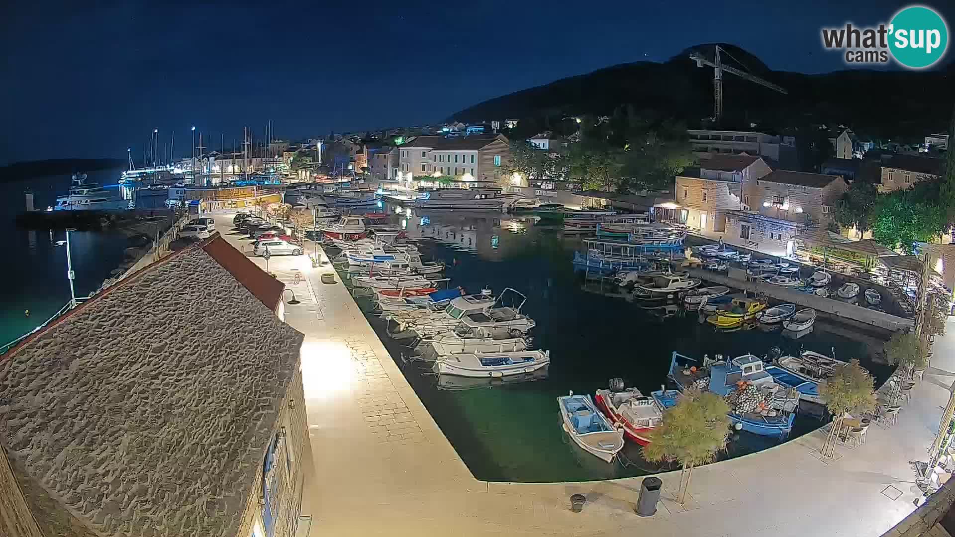 Webcam Bol Hafen – Liveblick auf Bol Riva & Marina