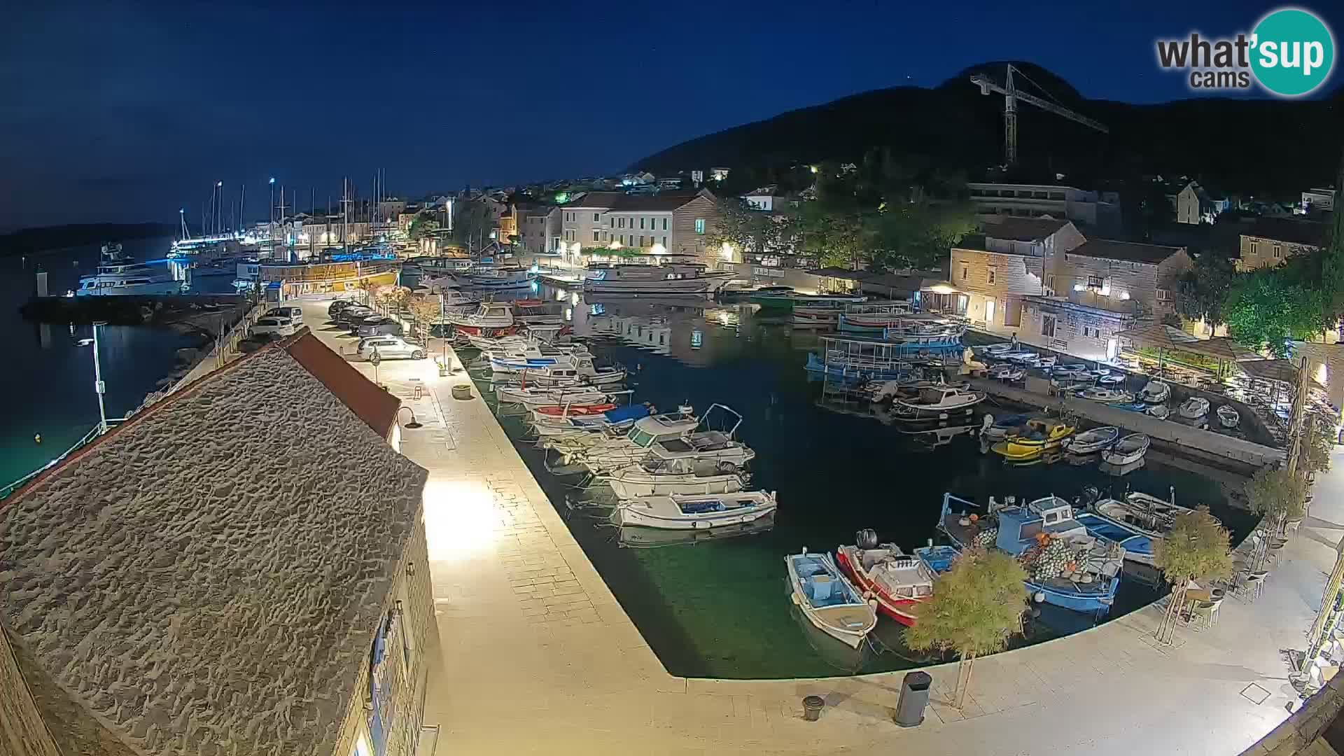 Webcam Bol Hafen – Liveblick auf Bol Riva & Marina