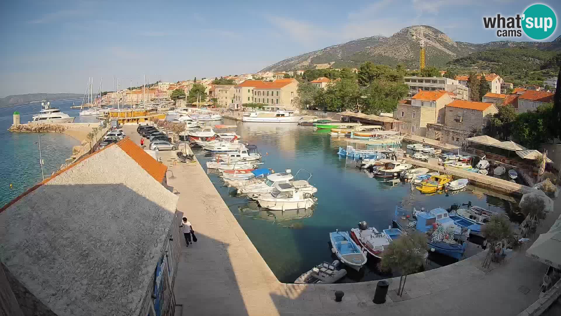Webcam Bol Harbour – Live View of Bol Riva & Marina