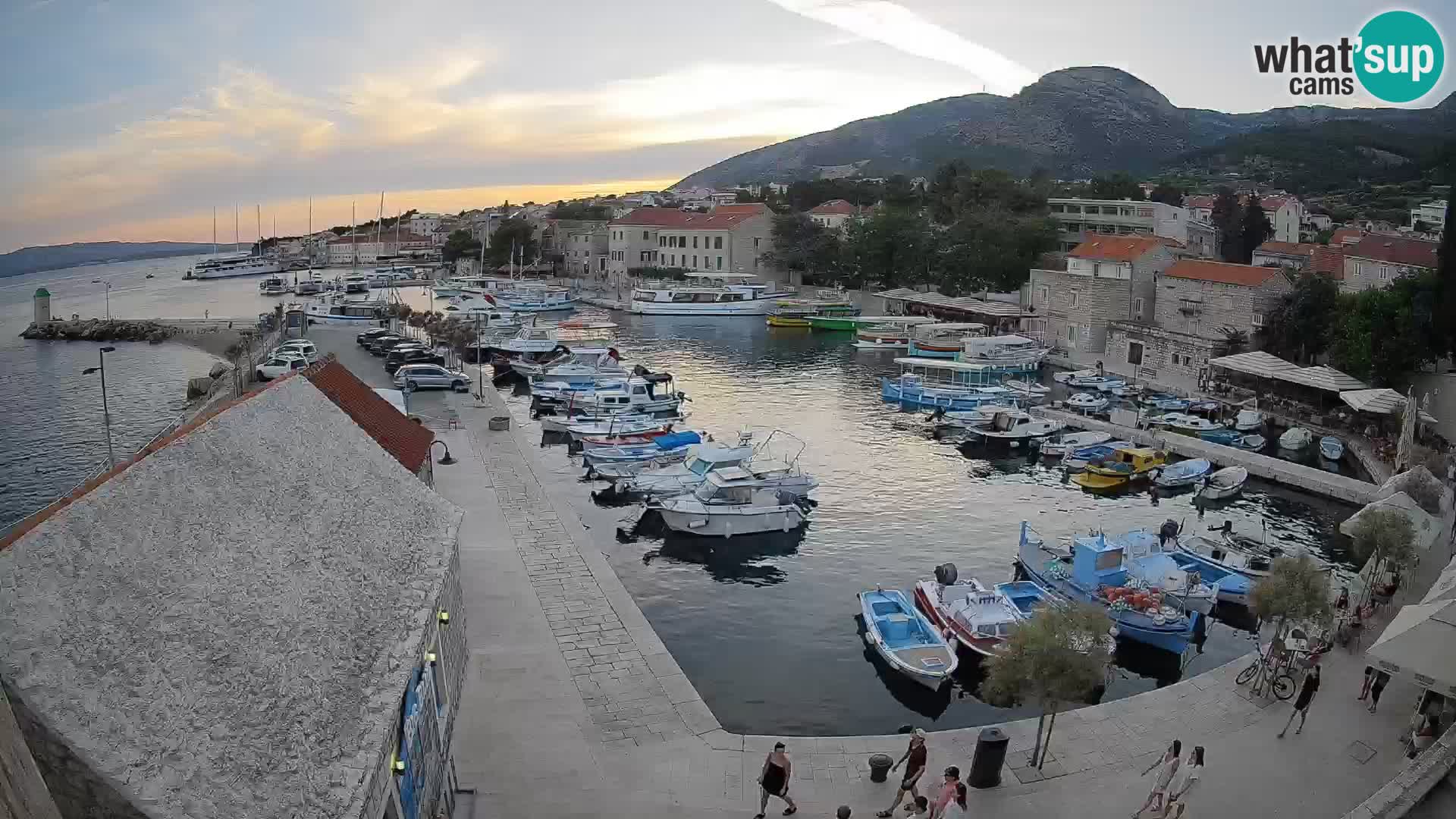 Webcam Bol Harbour – Live View of Bol Riva & Marina
