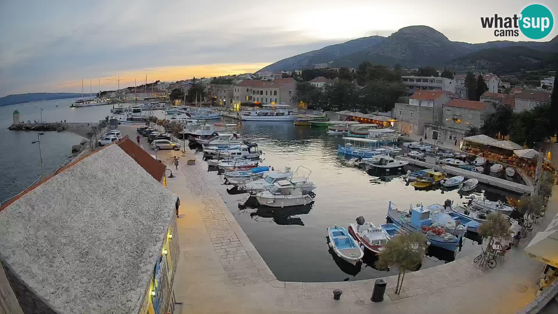 Webcam Bol Harbour – Live View of Bol Riva & Marina