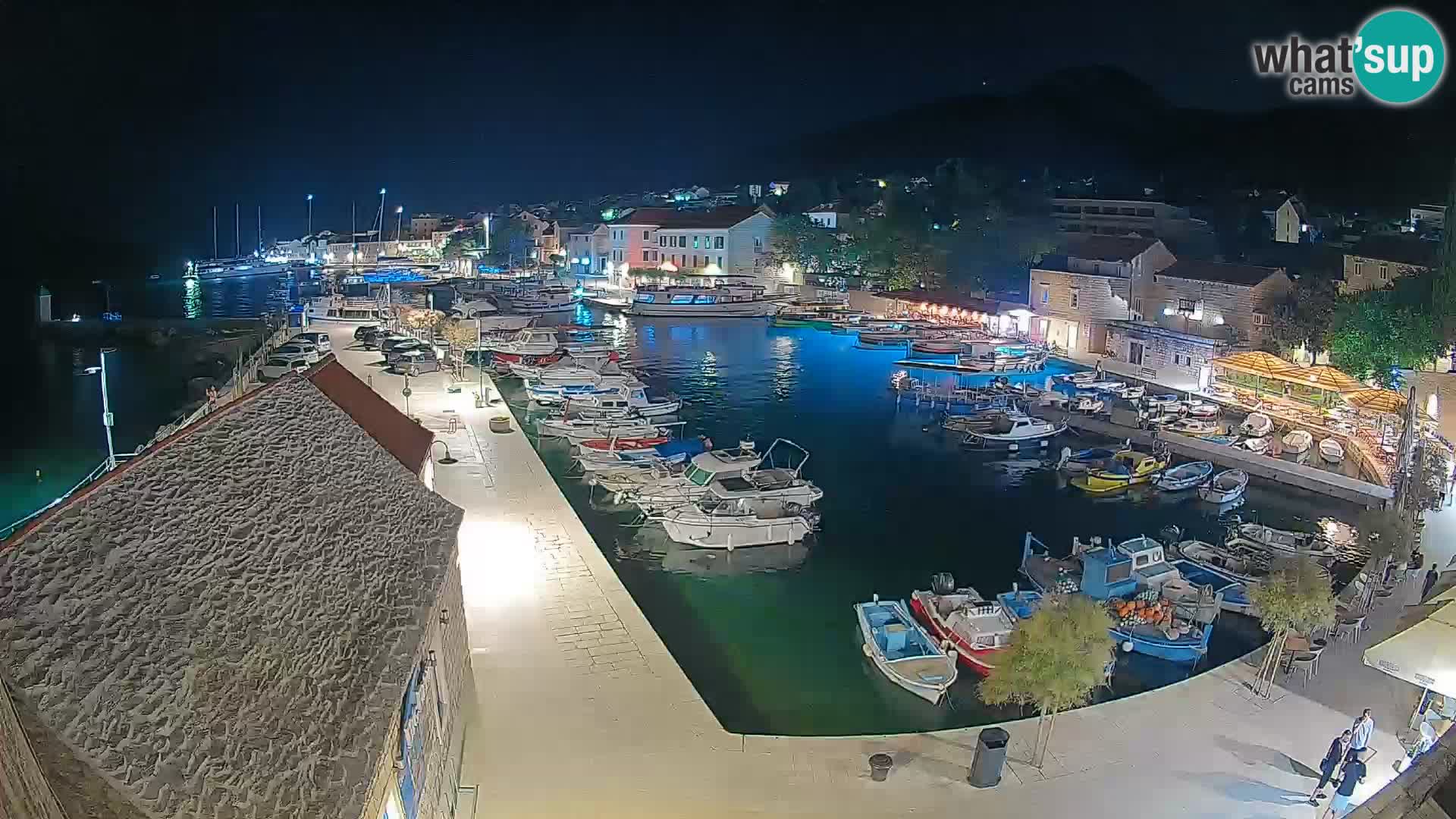 Webcam porto di Bol – Vista live sulla Riva e Marina