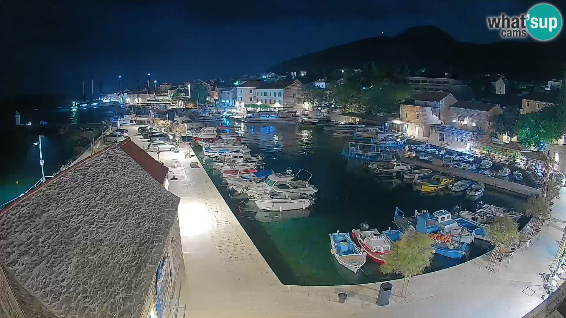 Webcam Bol Hafen – Liveblick auf Bol Riva & Marina