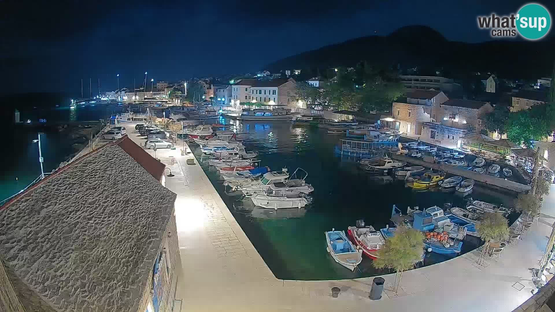 Webcam Bol Hafen – Liveblick auf Bol Riva & Marina