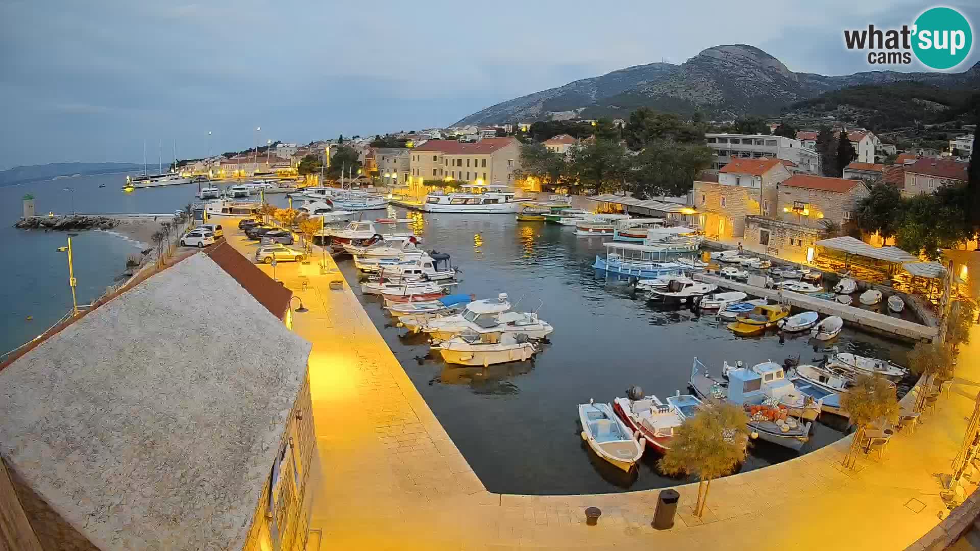 Webcam Bol Harbour – Live View of Bol Riva & Marina