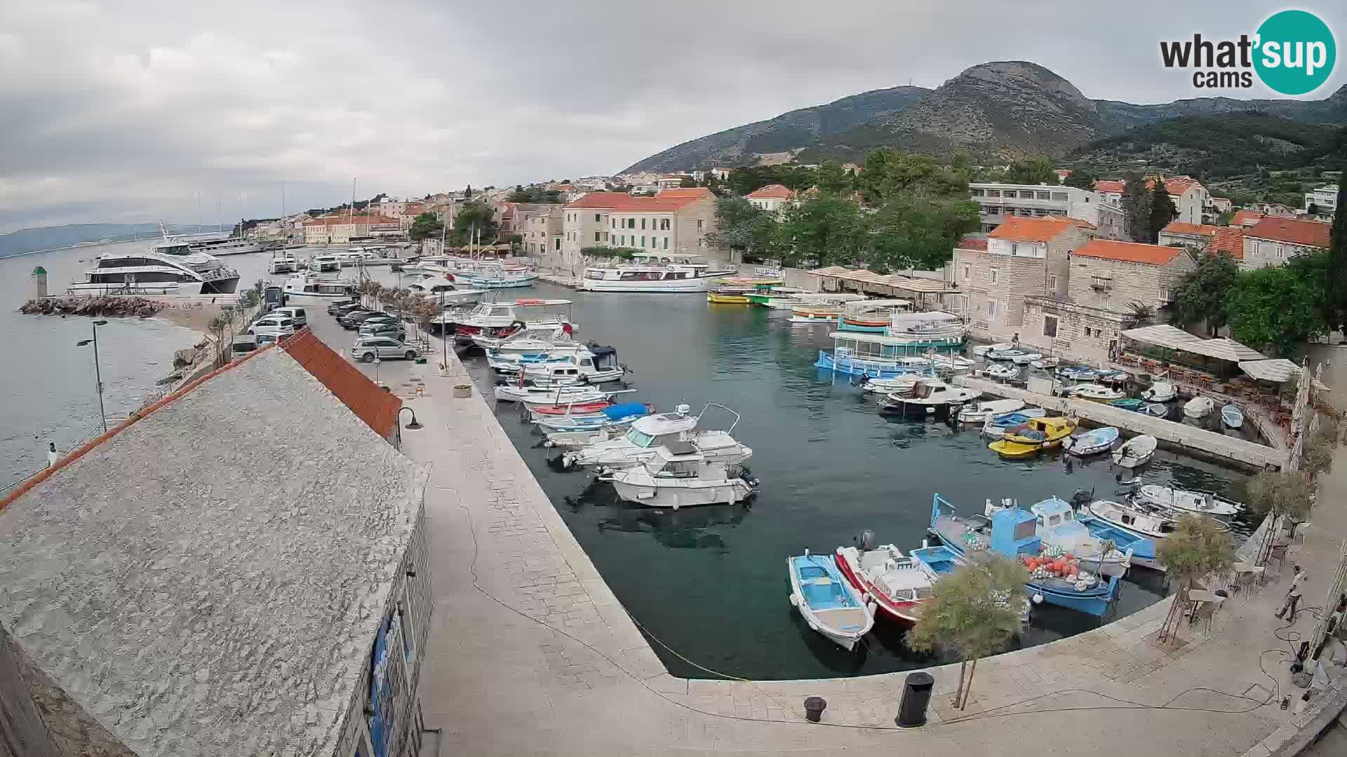 Webcam Bol Hafen – Liveblick auf Bol Riva & Marina