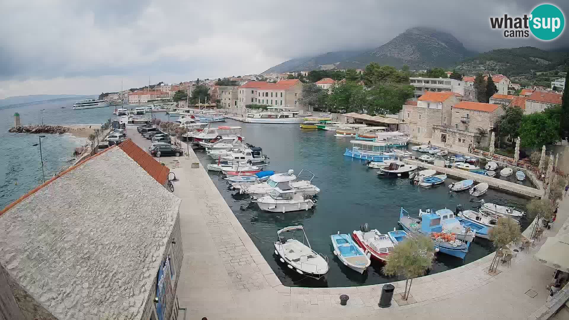 Webcam Bol Hafen – Liveblick auf Bol Riva & Marina