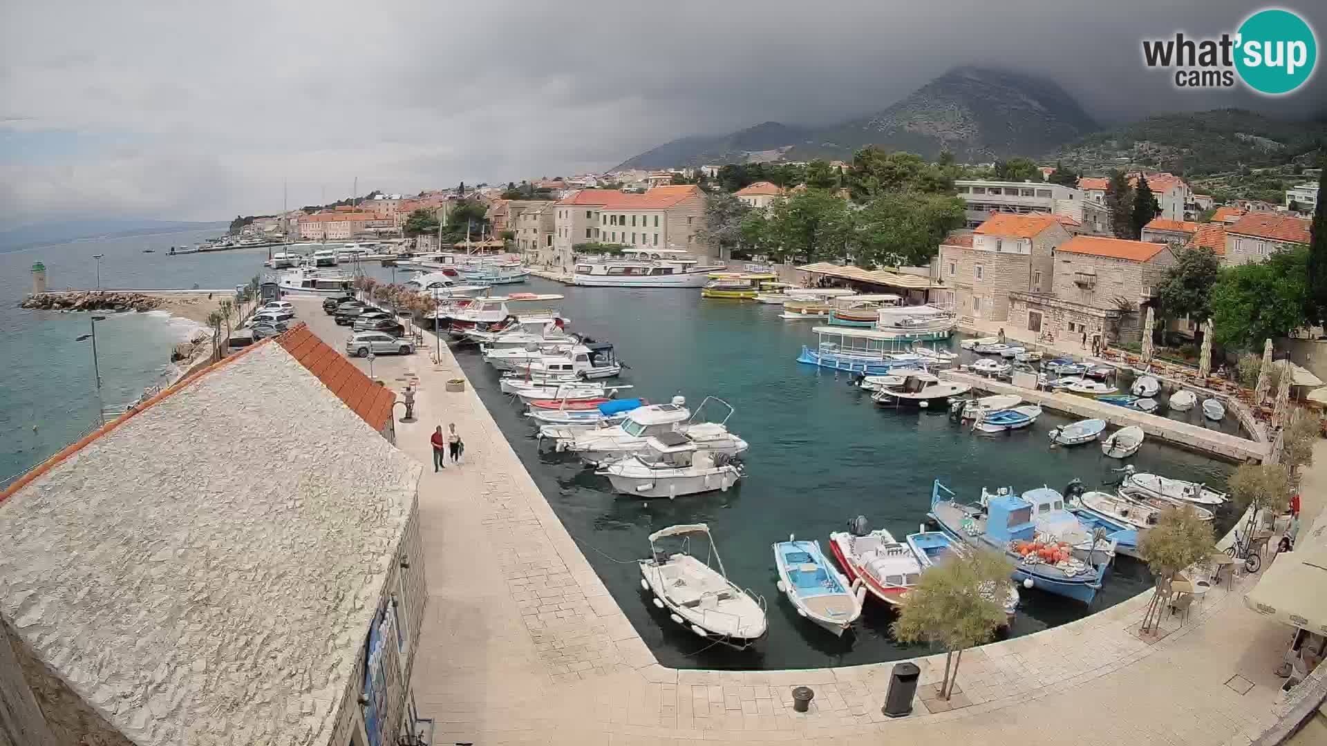 Webcam Bol Hafen – Liveblick auf Bol Riva & Marina