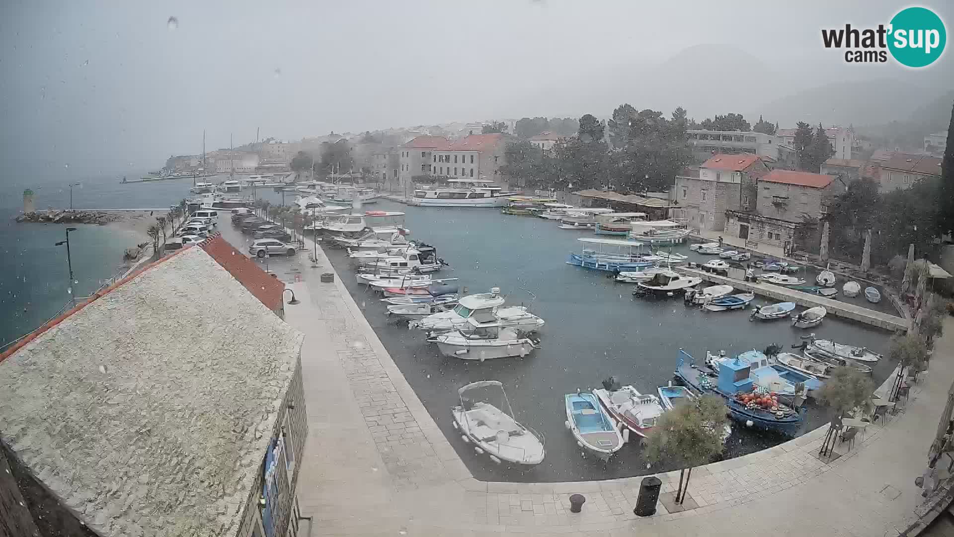 Webcam Bol Hafen – Liveblick auf Bol Riva & Marina