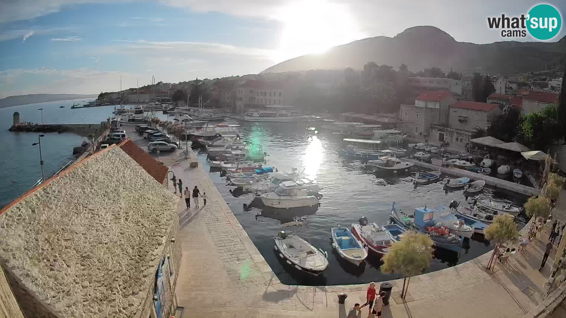 Webcam Bol Hafen – Liveblick auf Bol Riva & Marina