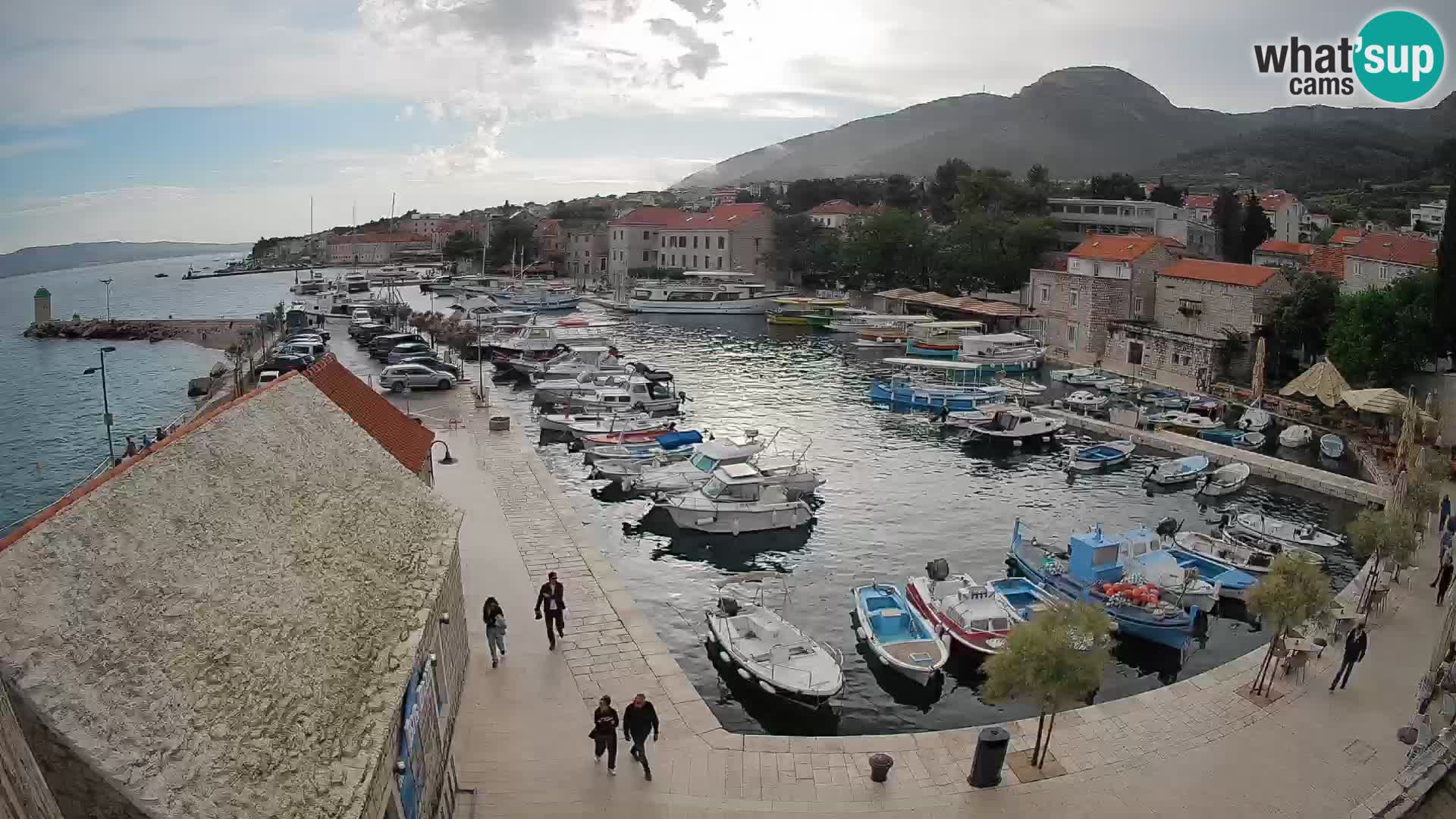 Webcam Bol Hafen – Liveblick auf Bol Riva & Marina