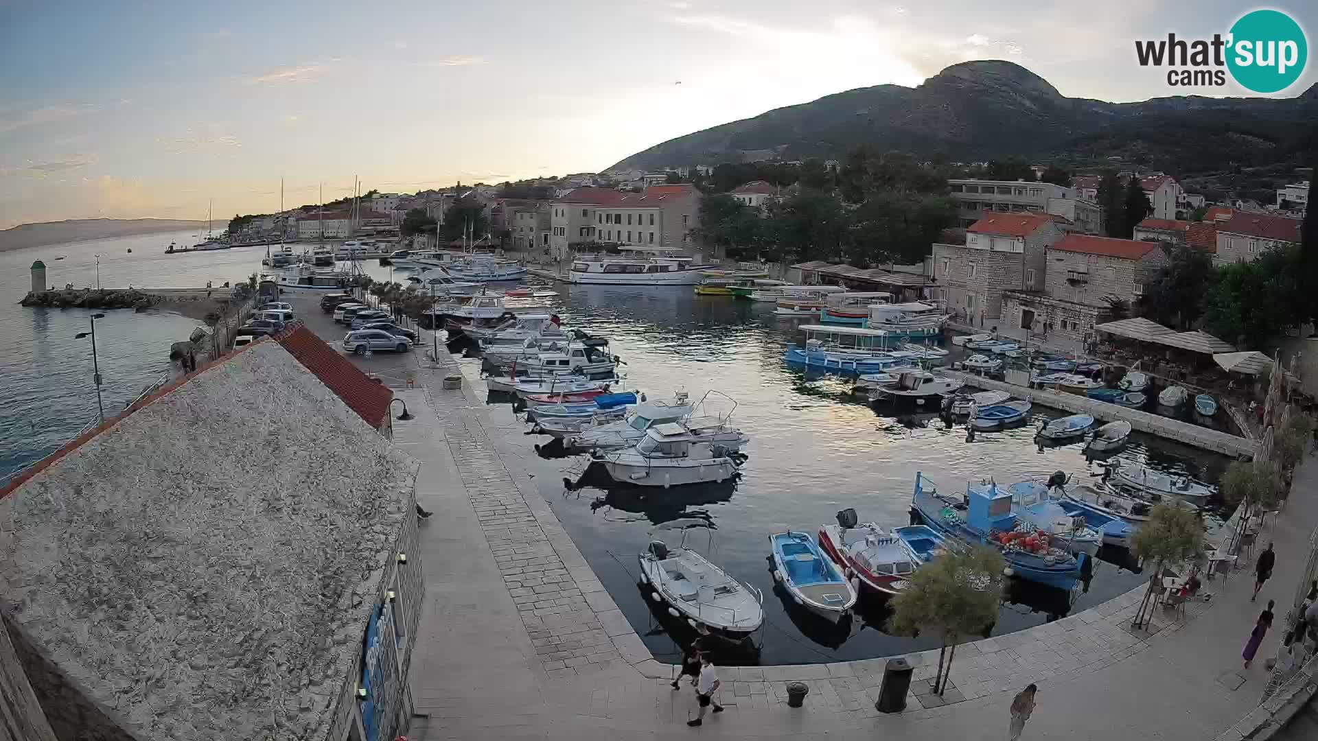 Webcam Bol Harbour – Live View of Bol Riva & Marina