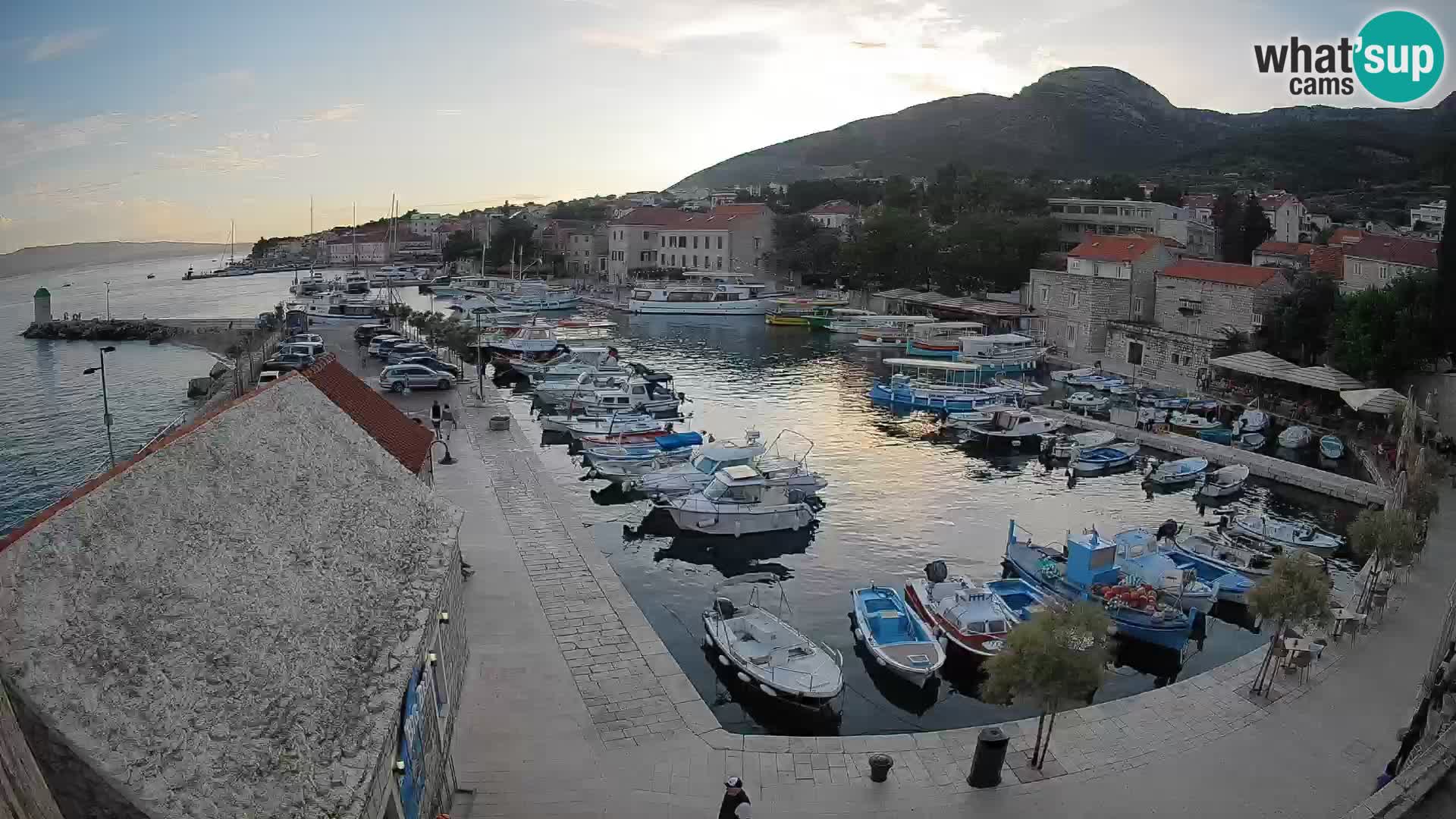 Webcam Bol Hafen – Liveblick auf Bol Riva & Marina