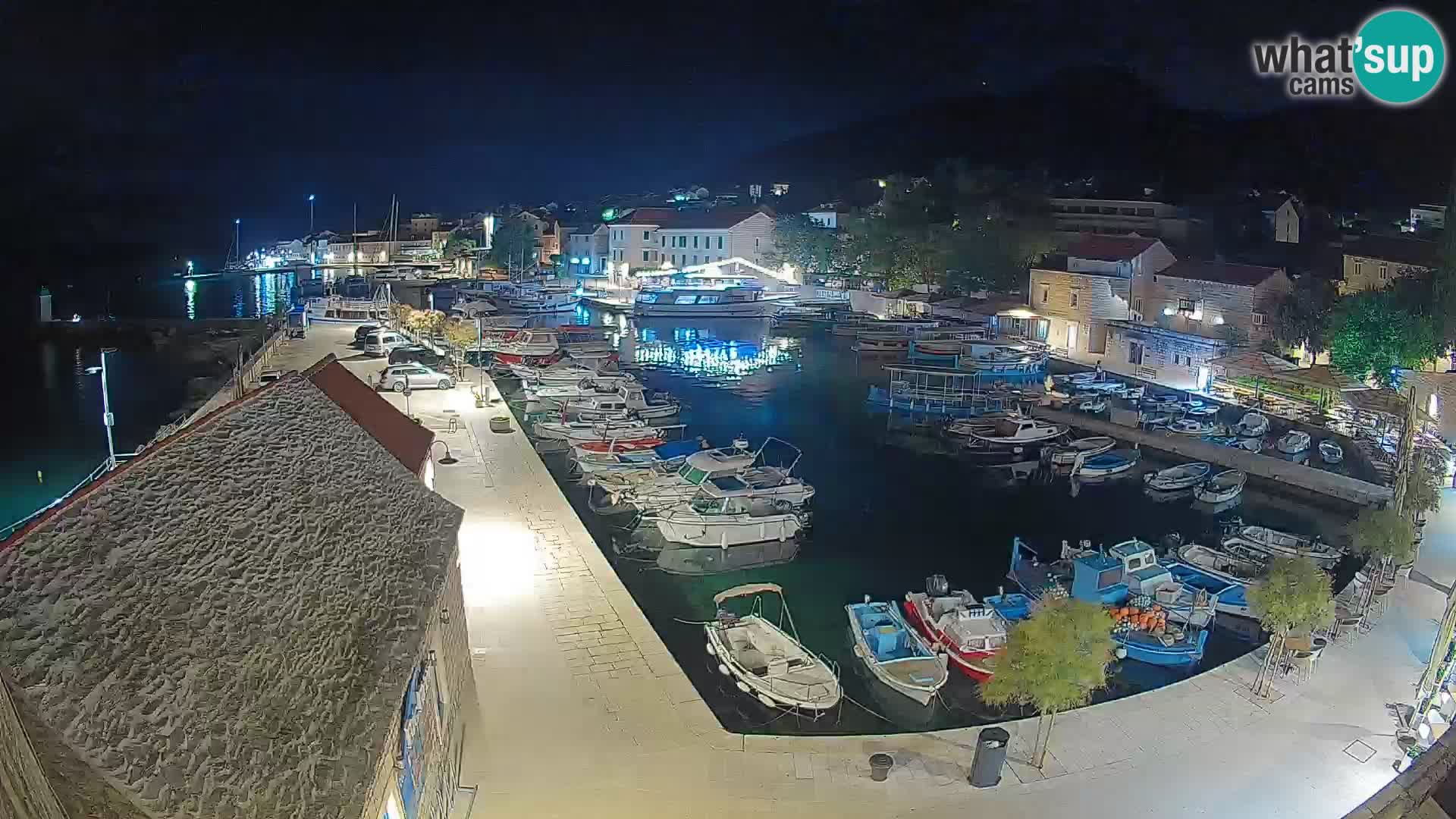 Webcam Bol Harbour – Live View of Bol Riva & Marina