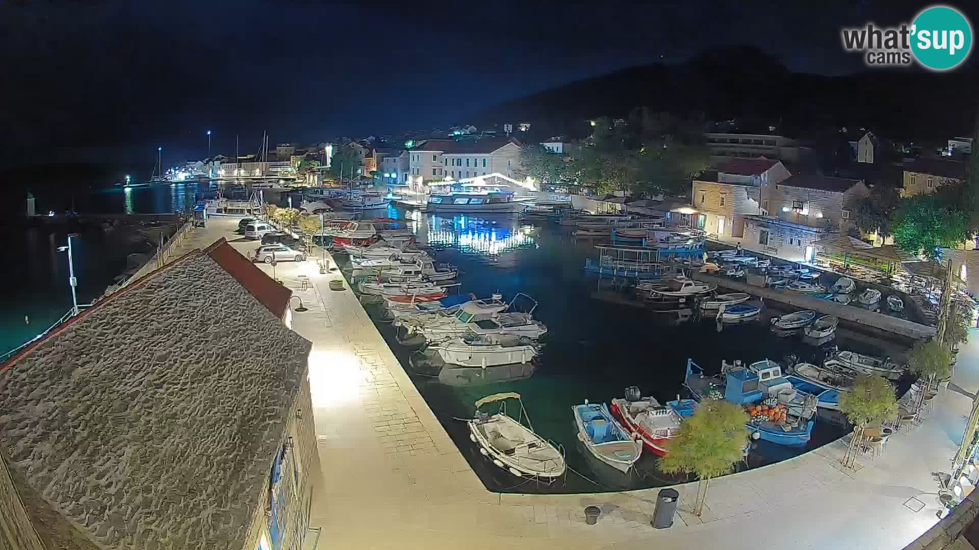 Webcam Bol Harbour – Live View of Bol Riva & Marina