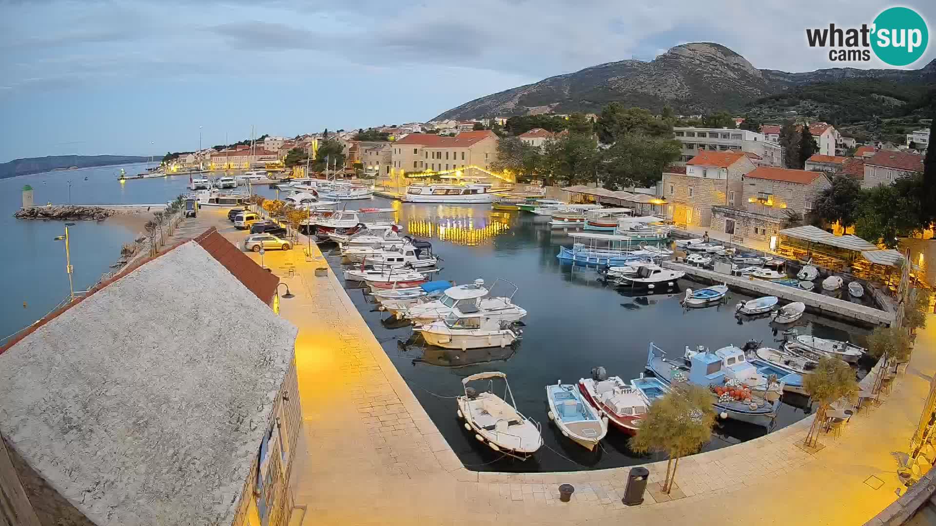 Webcam Bol Harbour – Live View of Bol Riva & Marina
