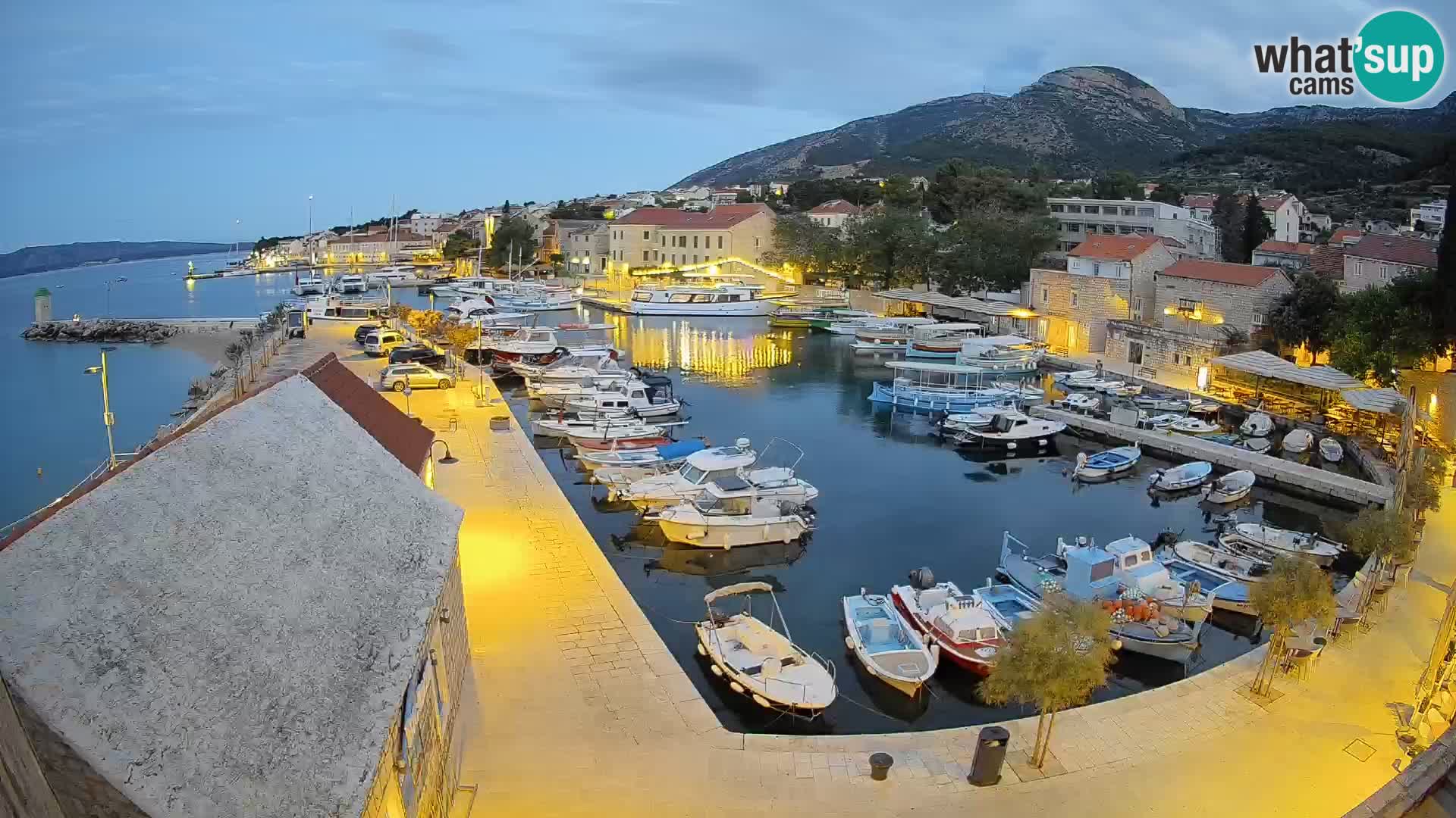 Webcam Bol Harbour – Live View of Bol Riva & Marina