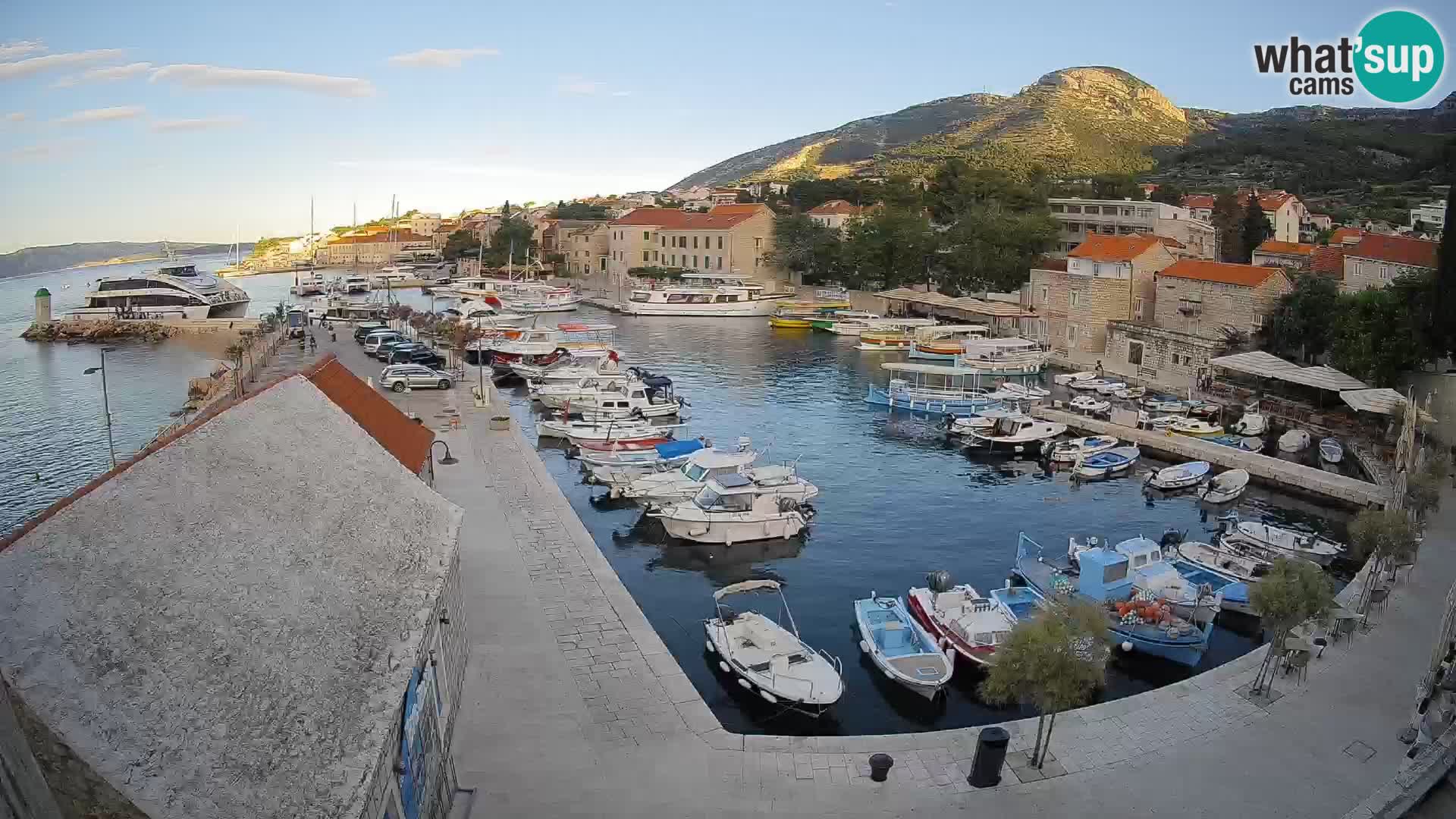 Webcam Bol Harbour – Live View of Bol Riva & Marina