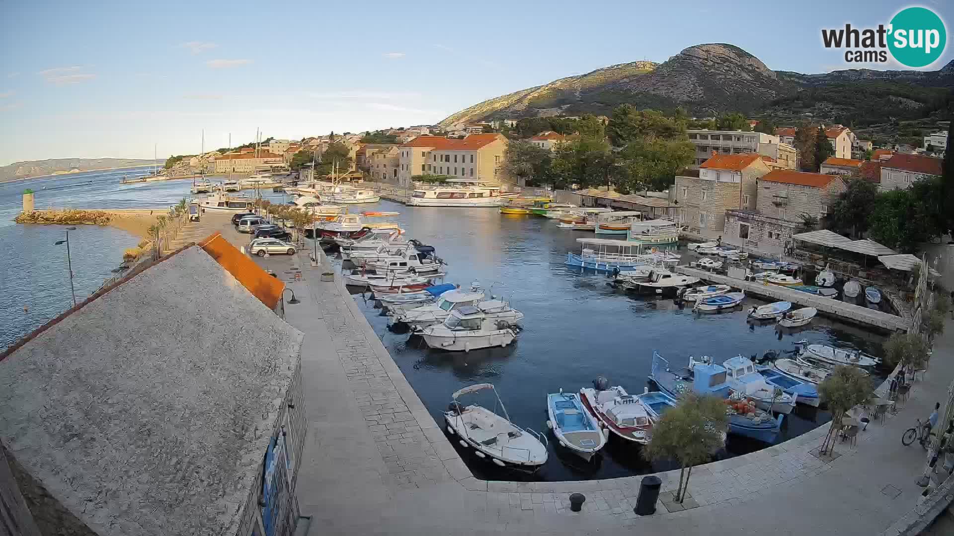 Webcam Bol Harbour – Live View of Bol Riva & Marina