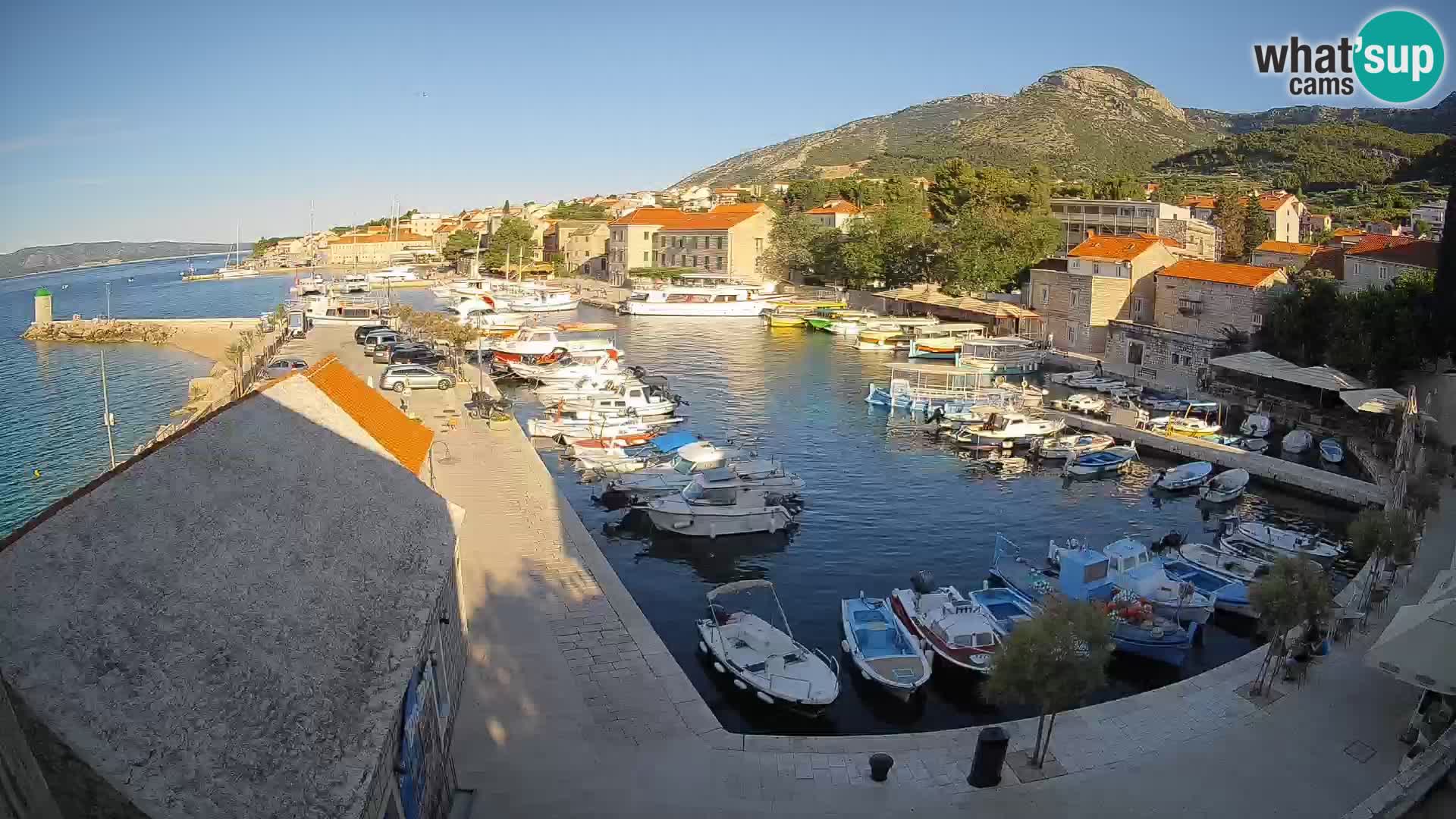 Webcam Bol Hafen – Liveblick auf Bol Riva & Marina