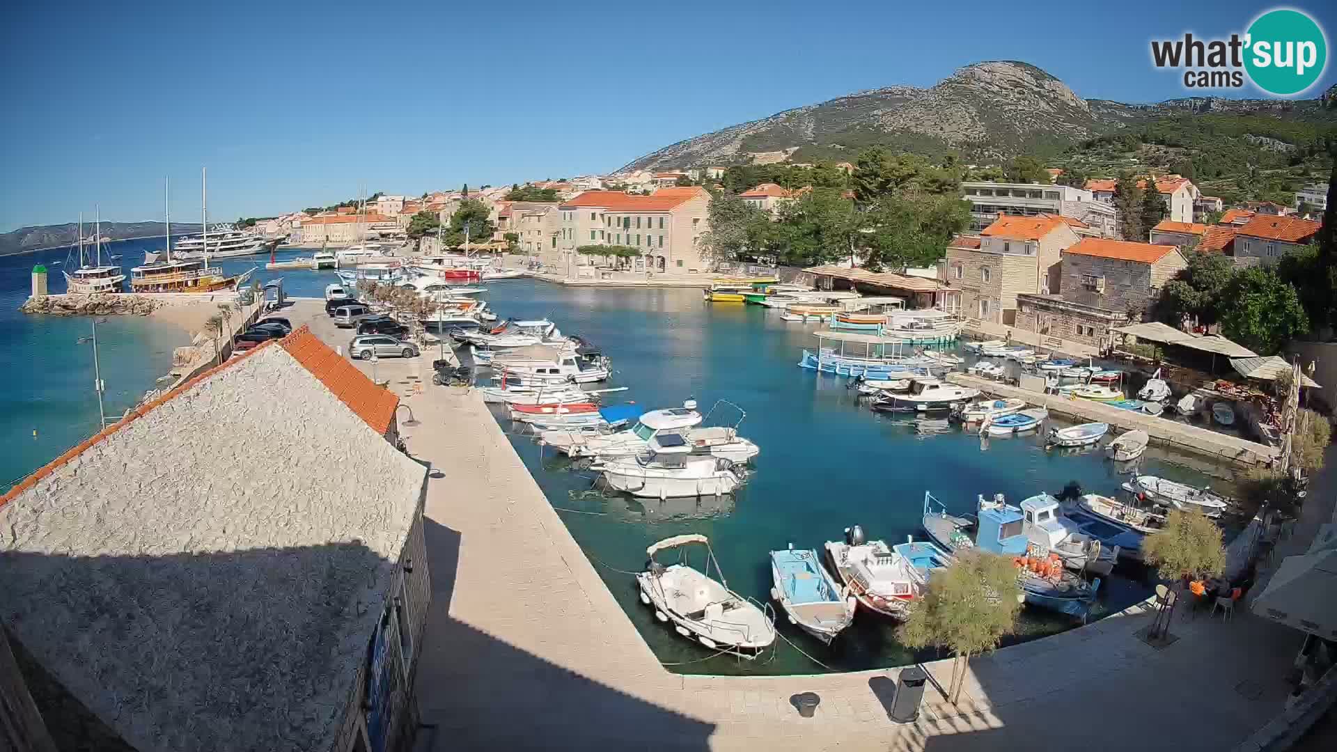 Webcam Bol Harbour – Live View of Bol Riva & Marina