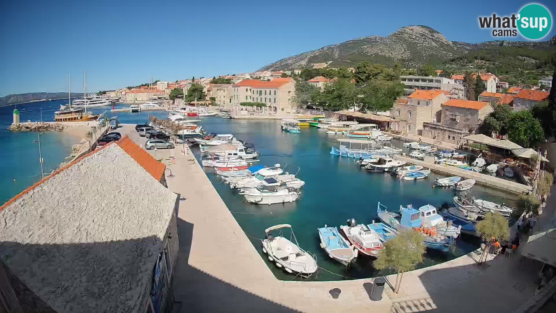 Webcam Bol Hafen – Liveblick auf Bol Riva & Marina
