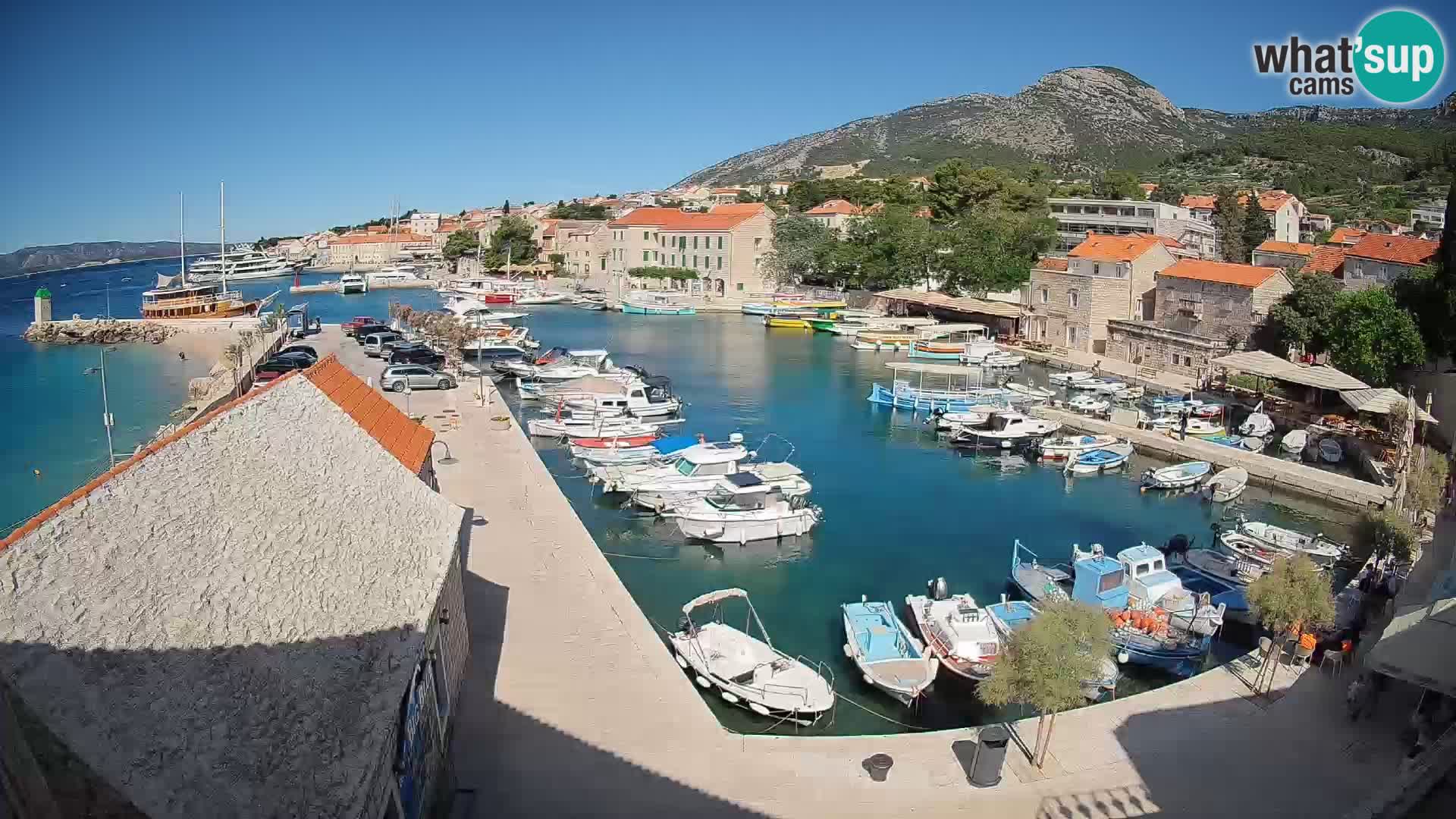 Webcam Bol Hafen – Liveblick auf Bol Riva & Marina