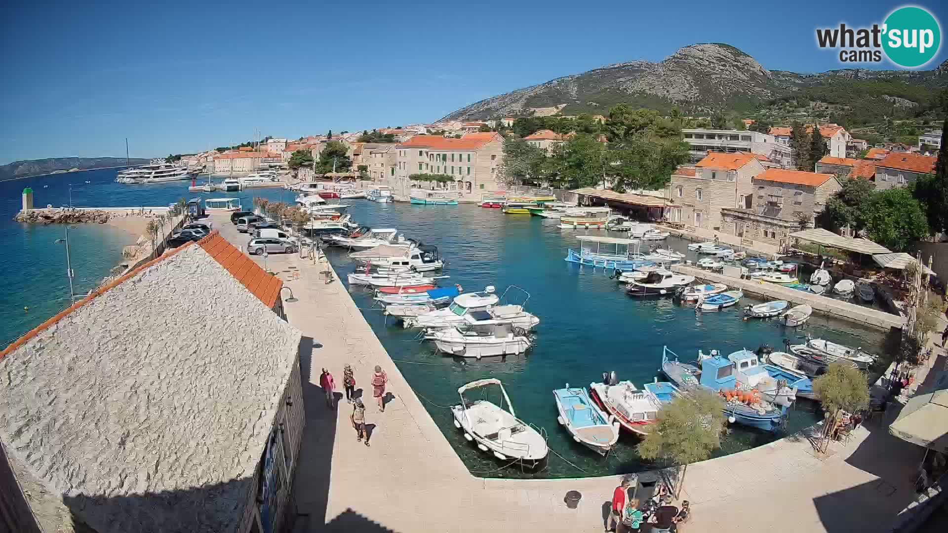 Webcam Bol Hafen – Liveblick auf Bol Riva & Marina