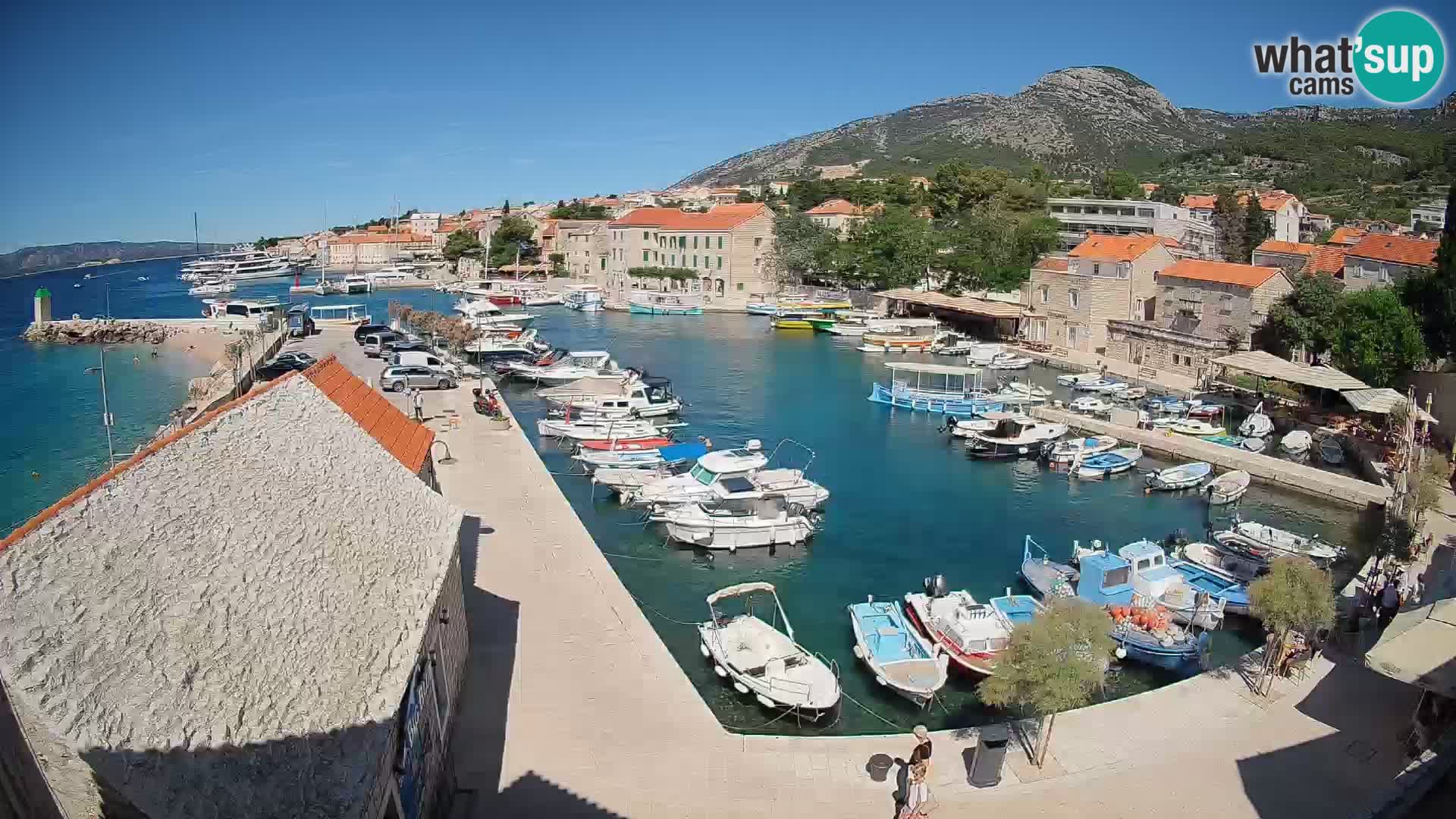 Webcam porto di Bol – Vista live sulla Riva e Marina