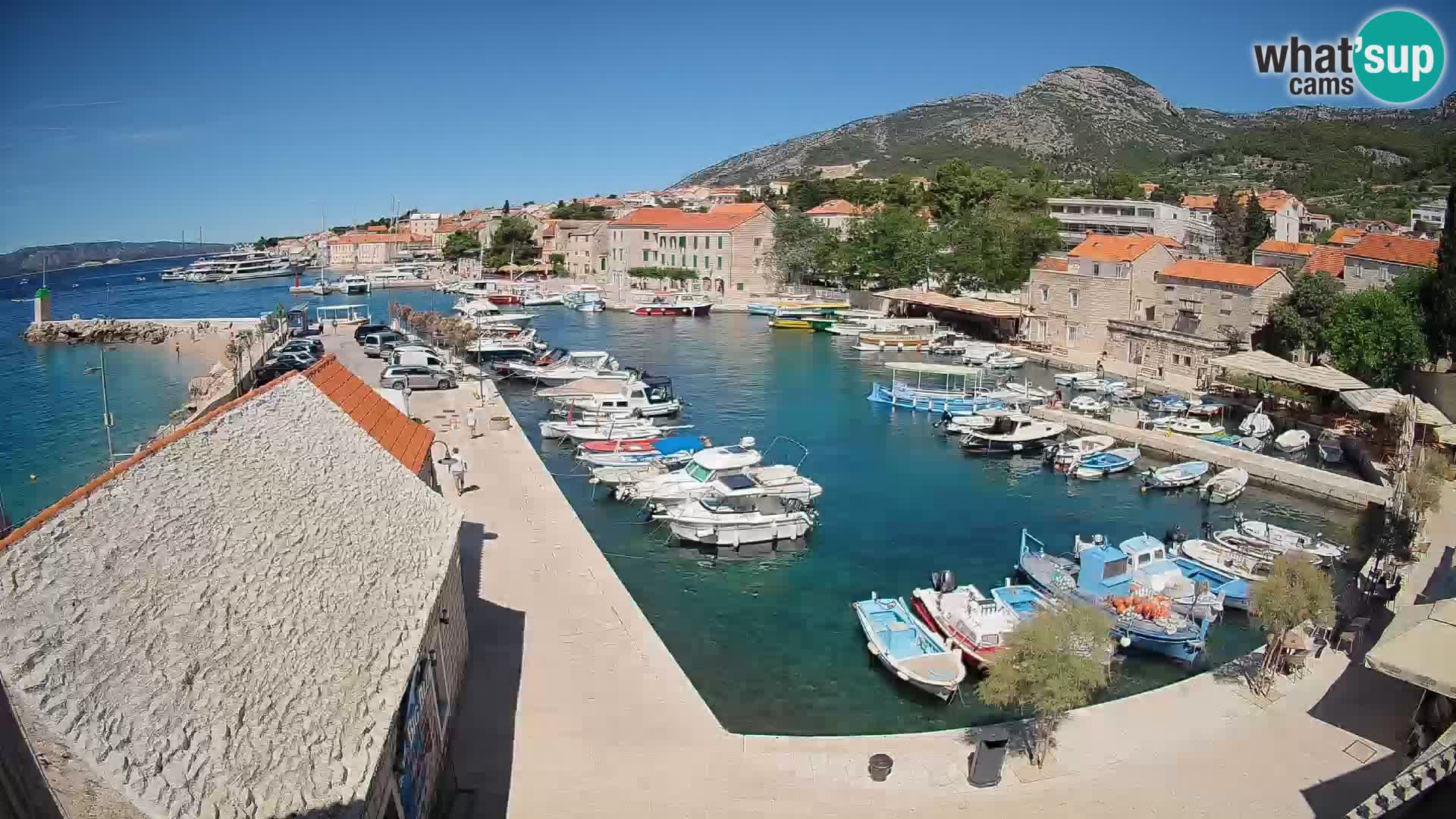 Webcam porto di Bol – Vista live sulla Riva e Marina