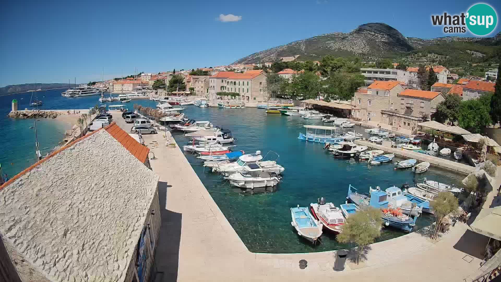 Webcam Bol Harbour – Live View of Bol Riva & Marina