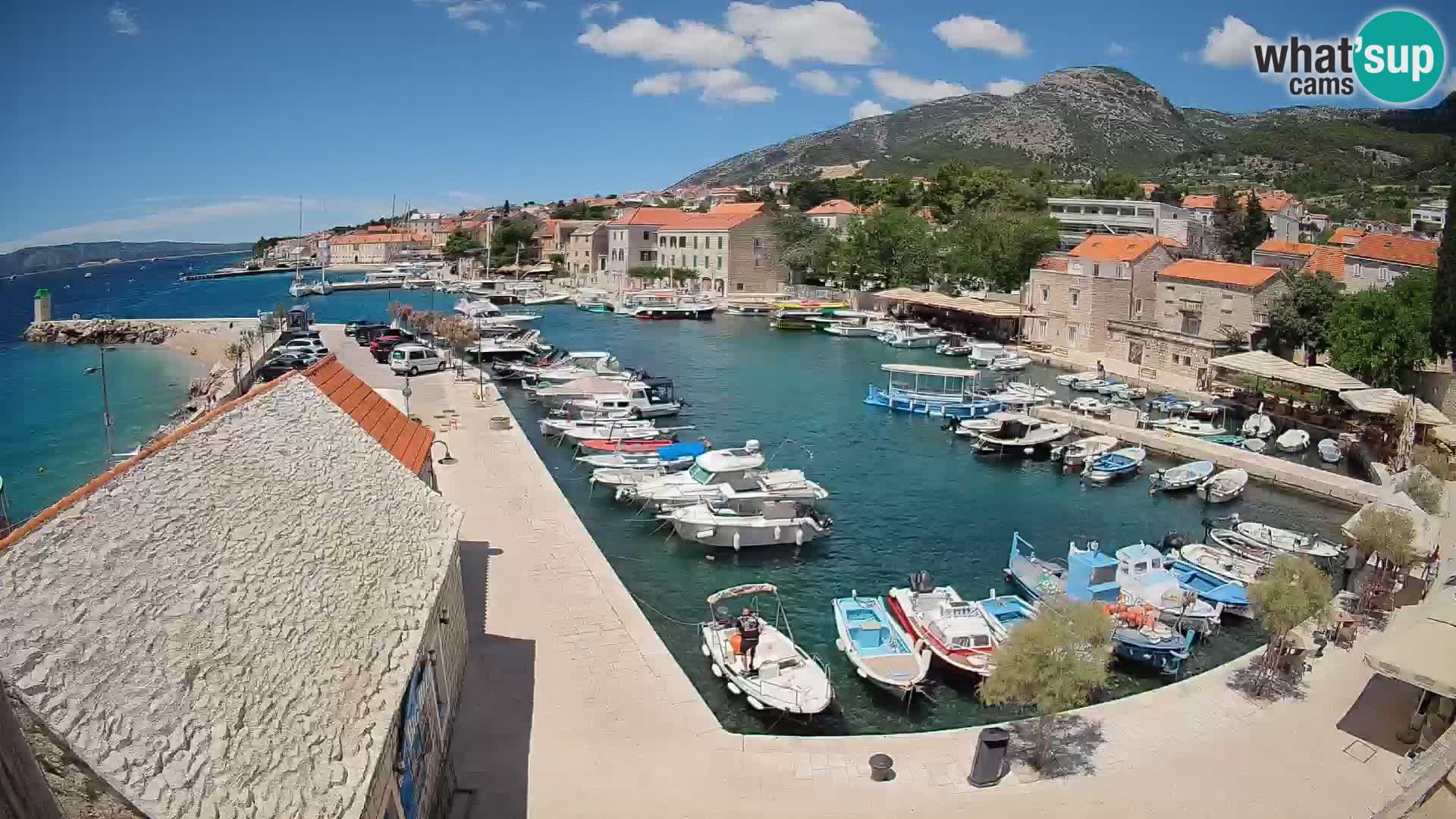 Webcam Bol Hafen – Liveblick auf Bol Riva & Marina