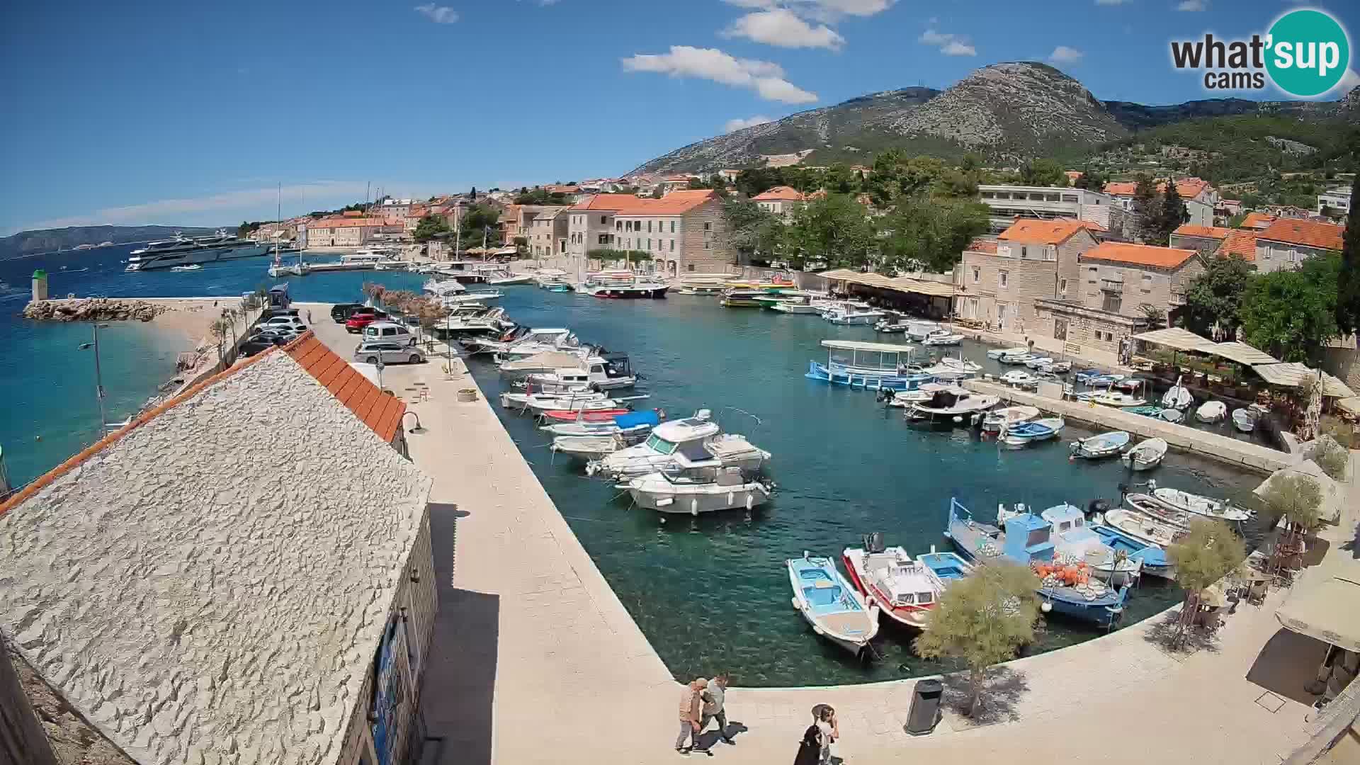 Webcam Bol Harbour – Live View of Bol Riva & Marina