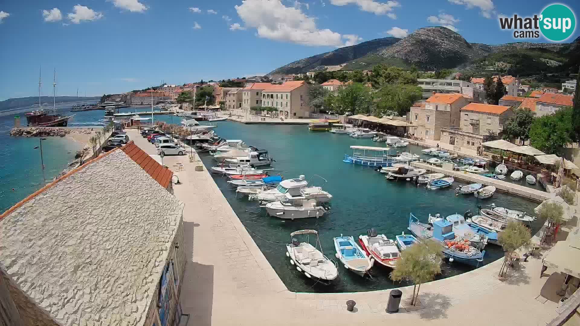 Webcam porto di Bol – Vista live sulla Riva e Marina