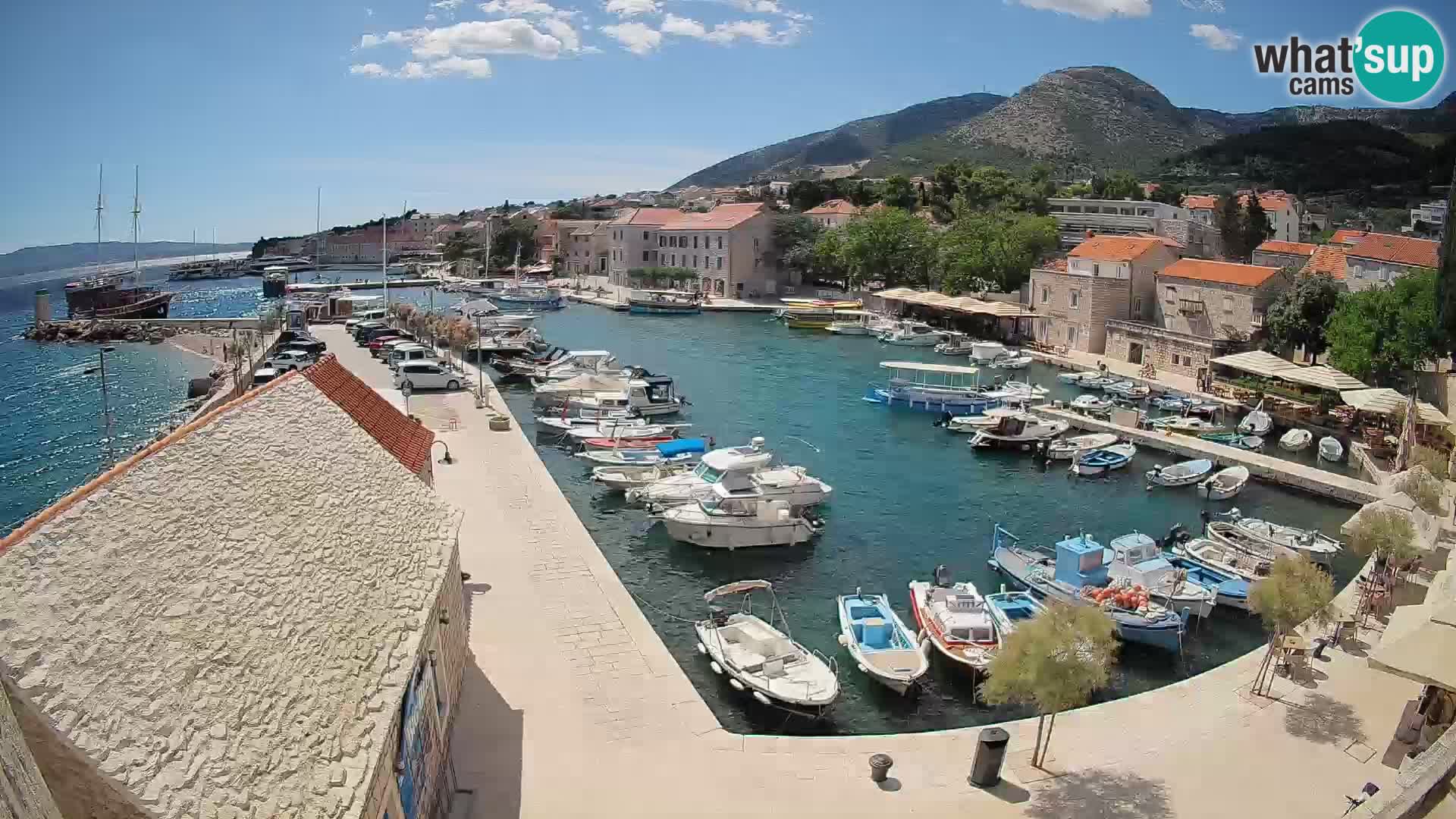 Webcam Bol Harbour – Live View of Bol Riva & Marina