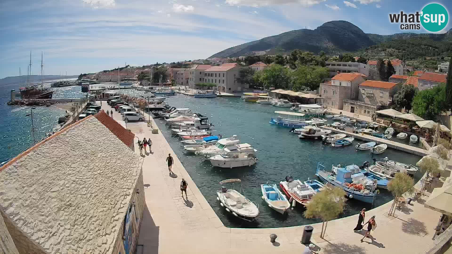 Webcam Bol Harbour – Live View of Bol Riva & Marina