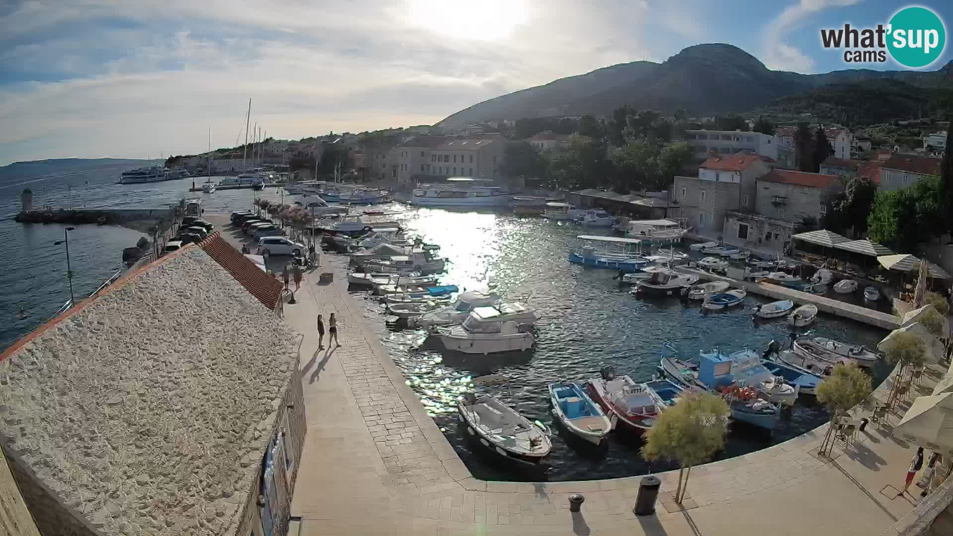 Webcam Bol Hafen – Liveblick auf Bol Riva & Marina