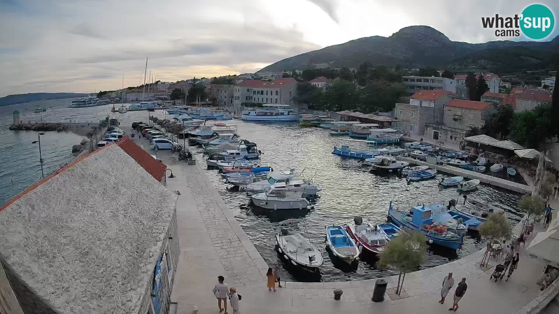 Webcam Bol Harbour – Live View of Bol Riva & Marina