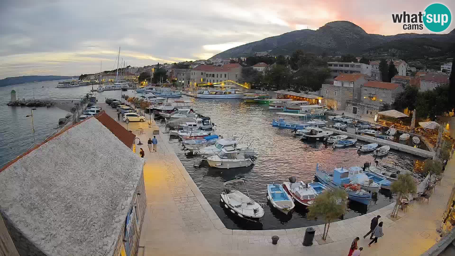 Webcam Bol Harbour – Live View of Bol Riva & Marina