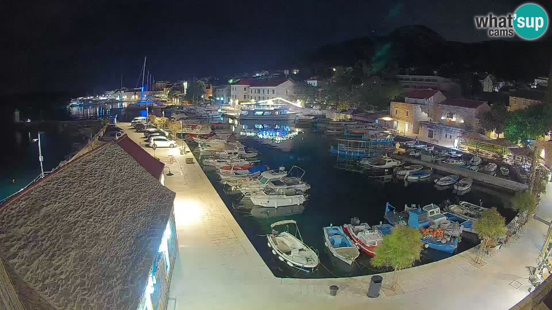 Webcam Bol Hafen – Liveblick auf Bol Riva & Marina