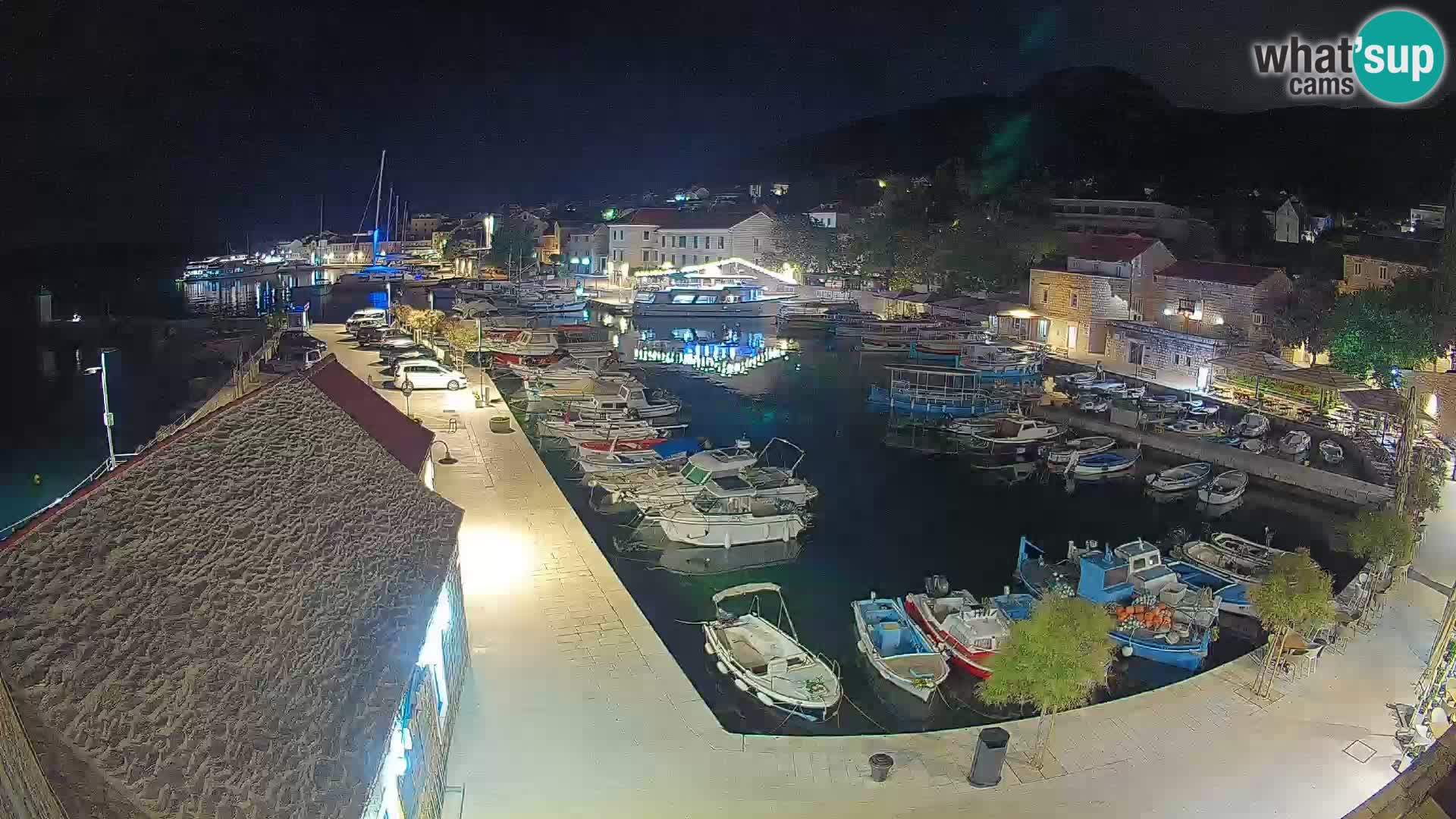 Webcam Bol Harbour – Live View of Bol Riva & Marina