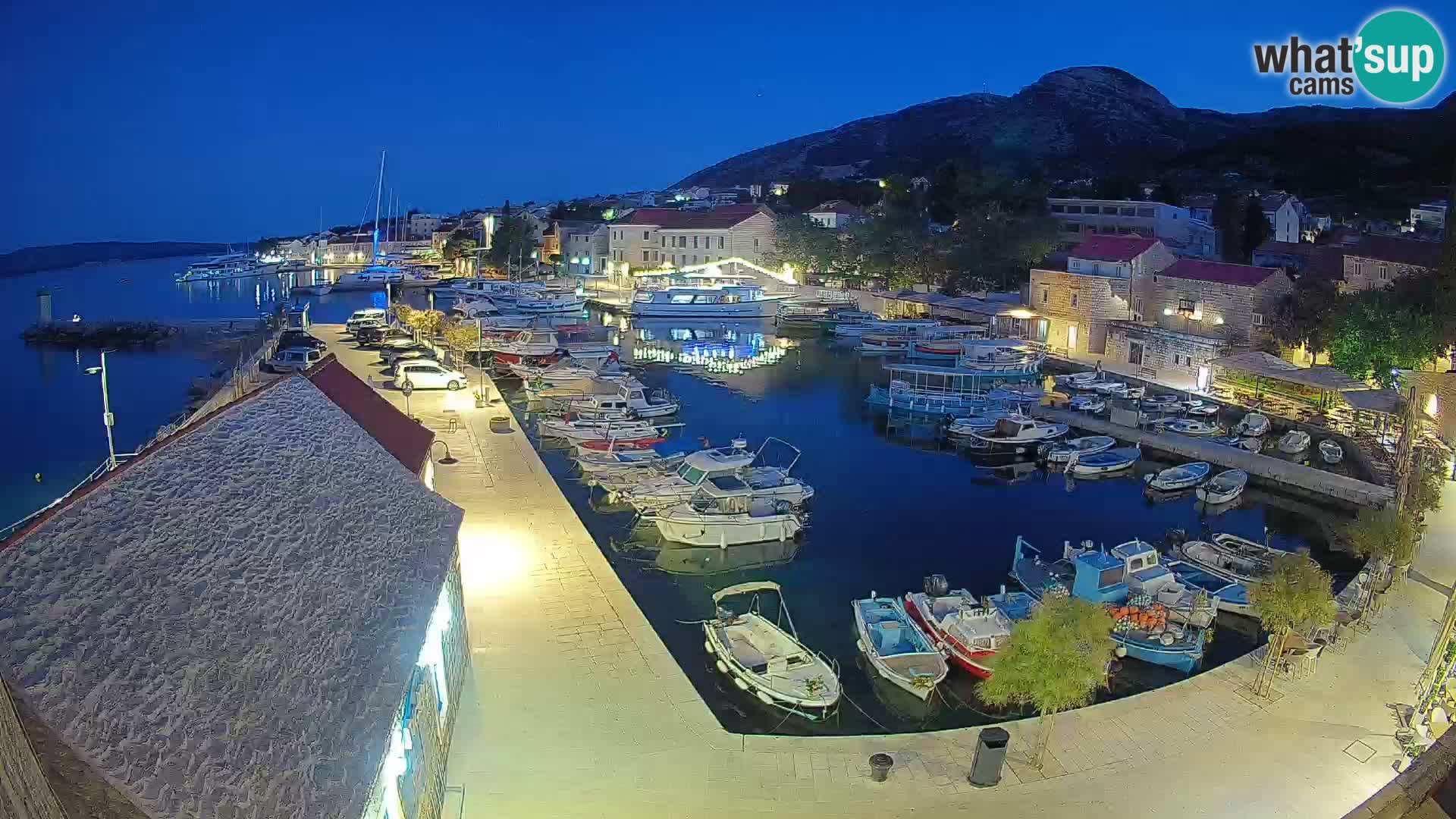 Webcam Bol Harbour – Live View of Bol Riva & Marina
